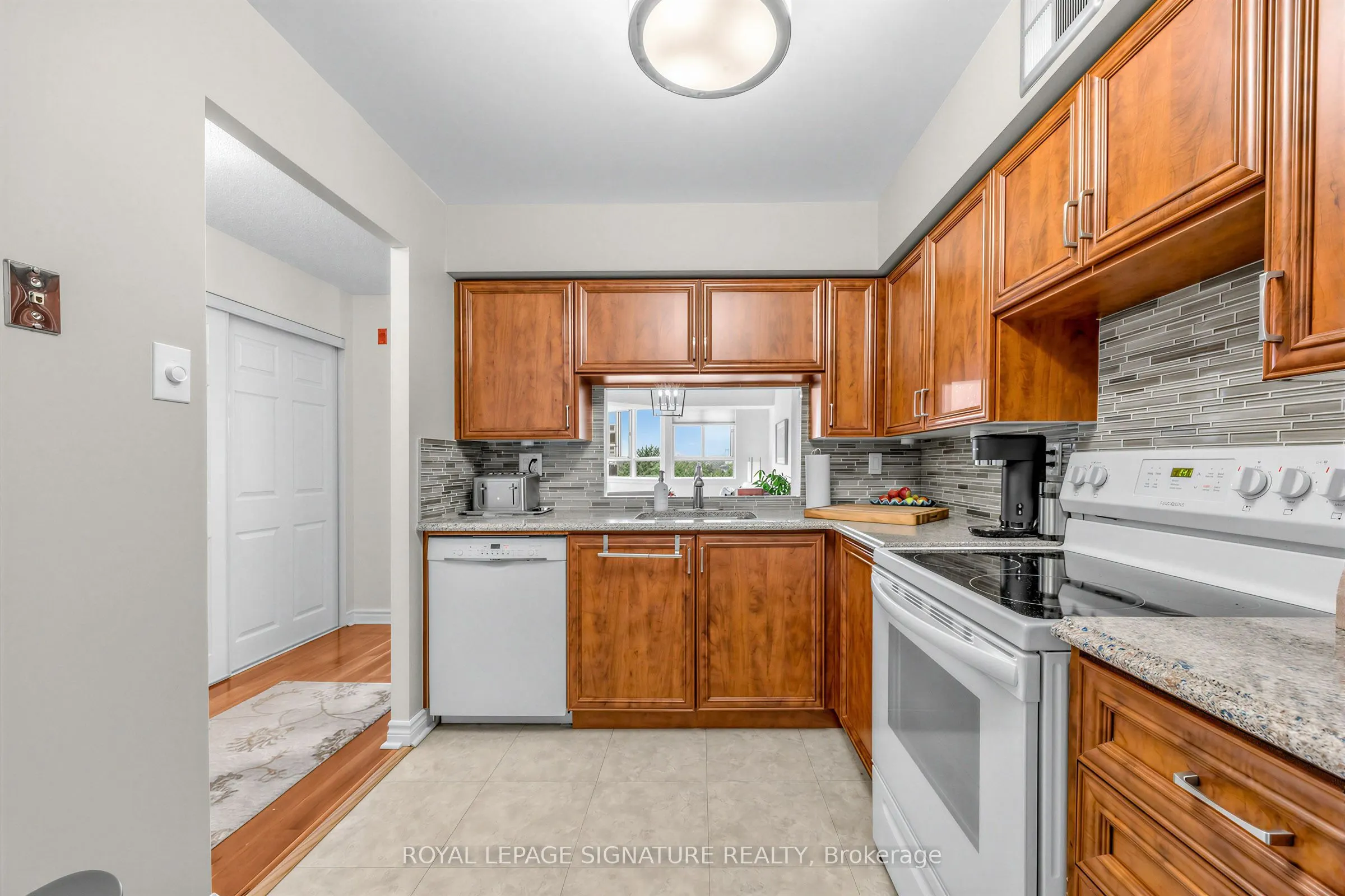 4 Park Vista #1006