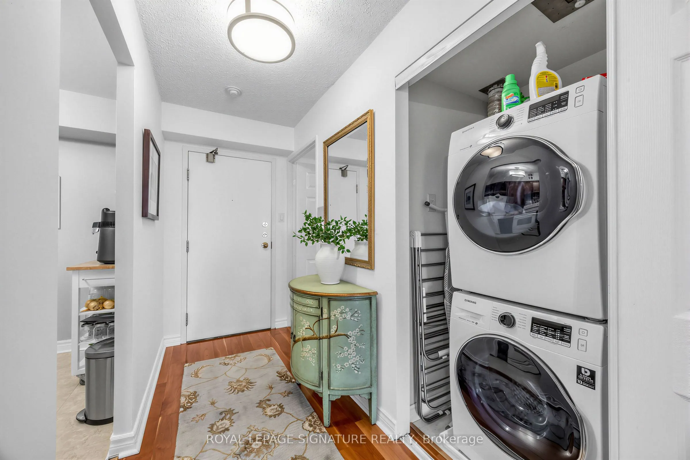 4 Park Vista #1006