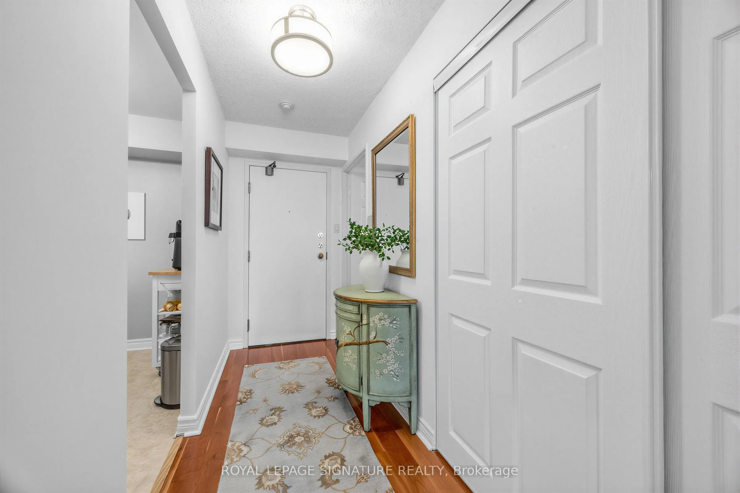 4 Park Vista #1006
