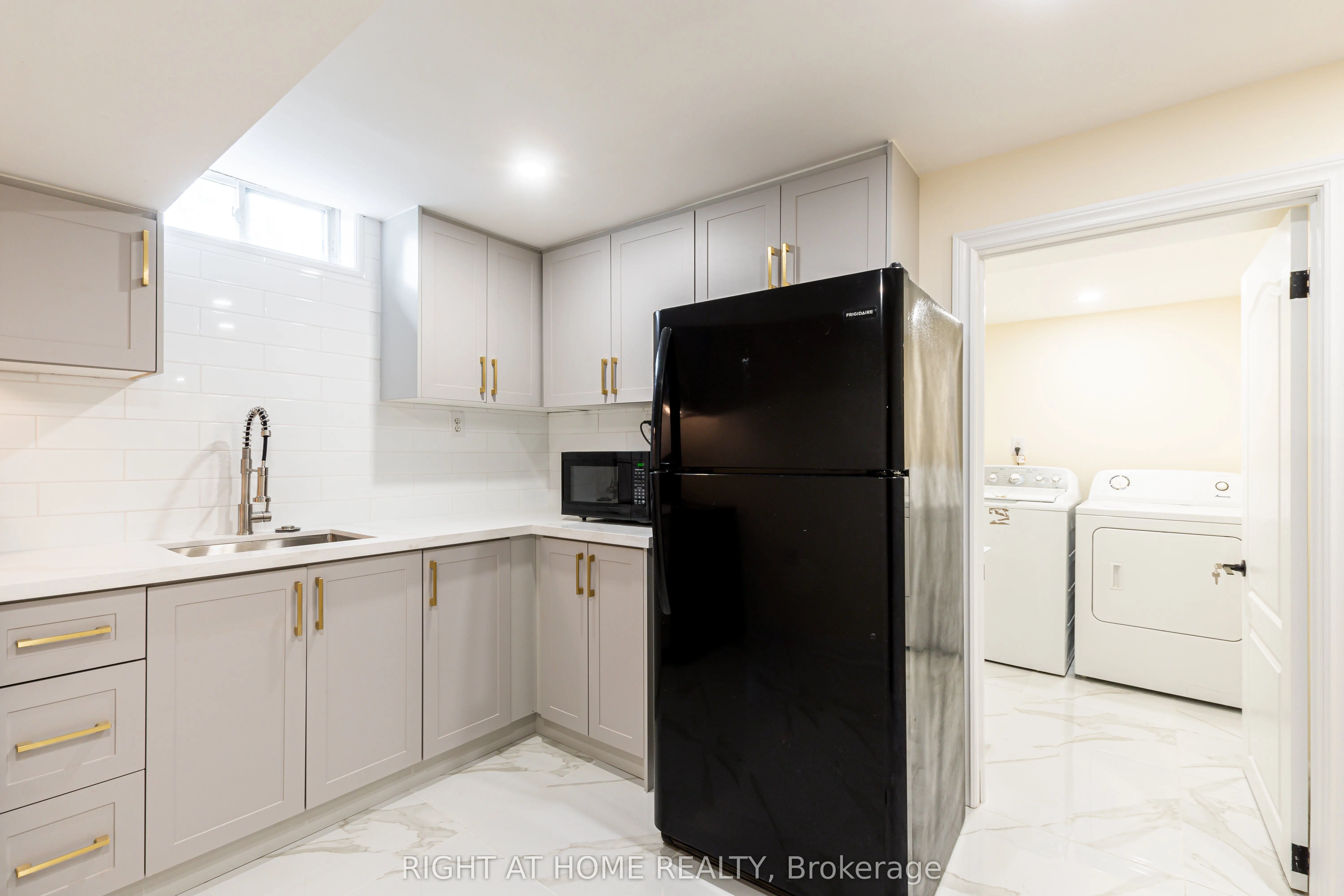 43 Greenbush Place #Basement