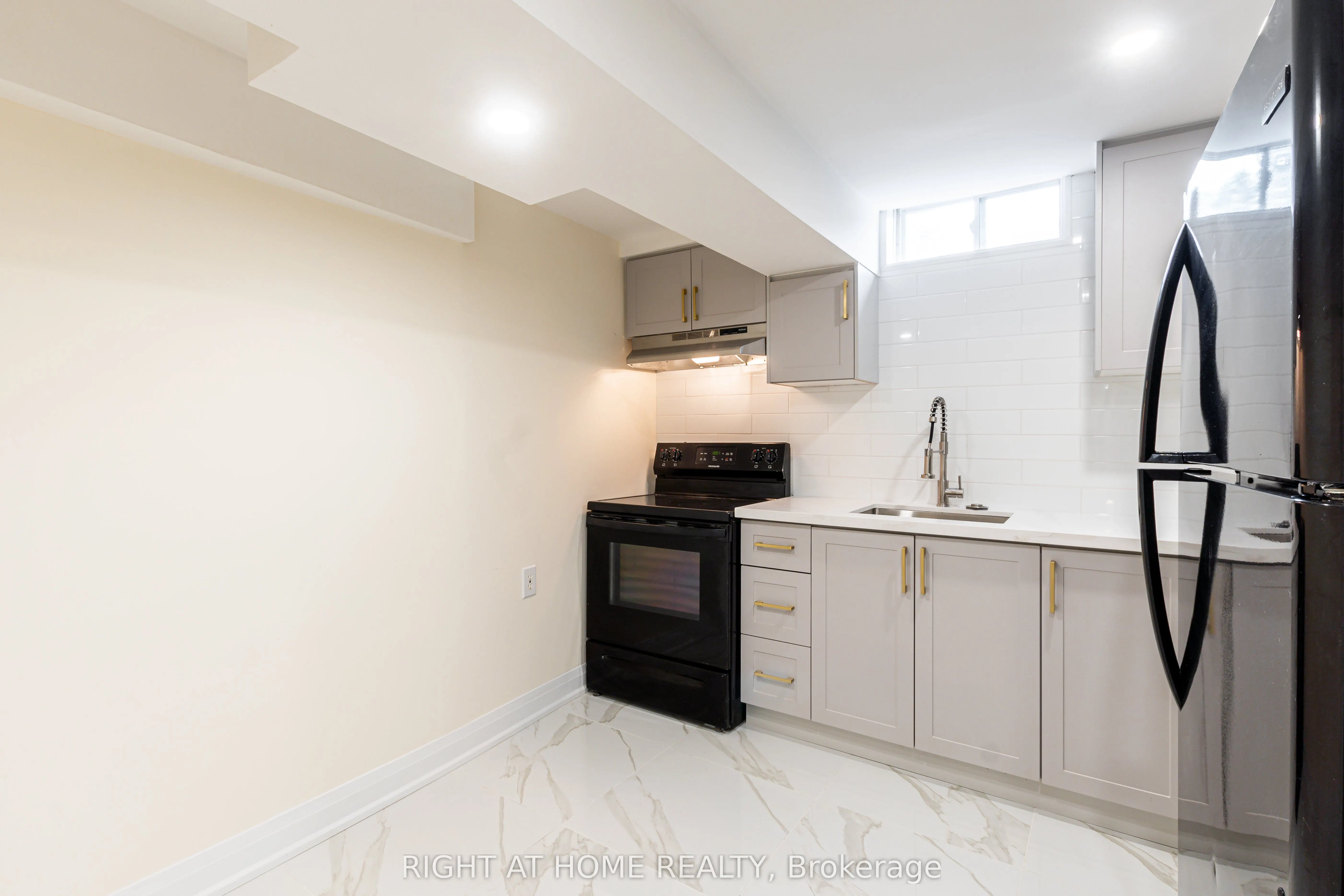 43 Greenbush Place #Basement