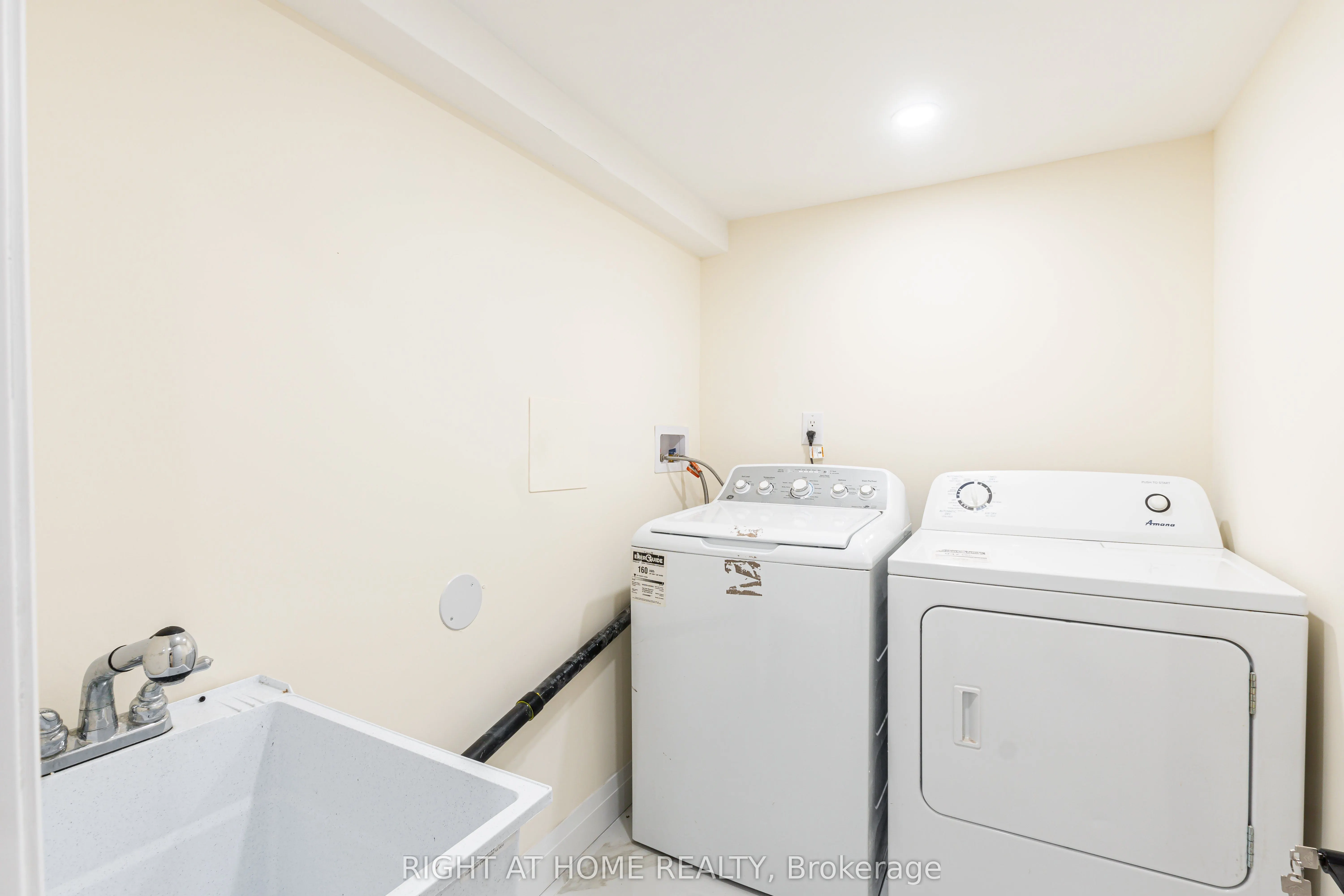 43 Greenbush Place #Basement