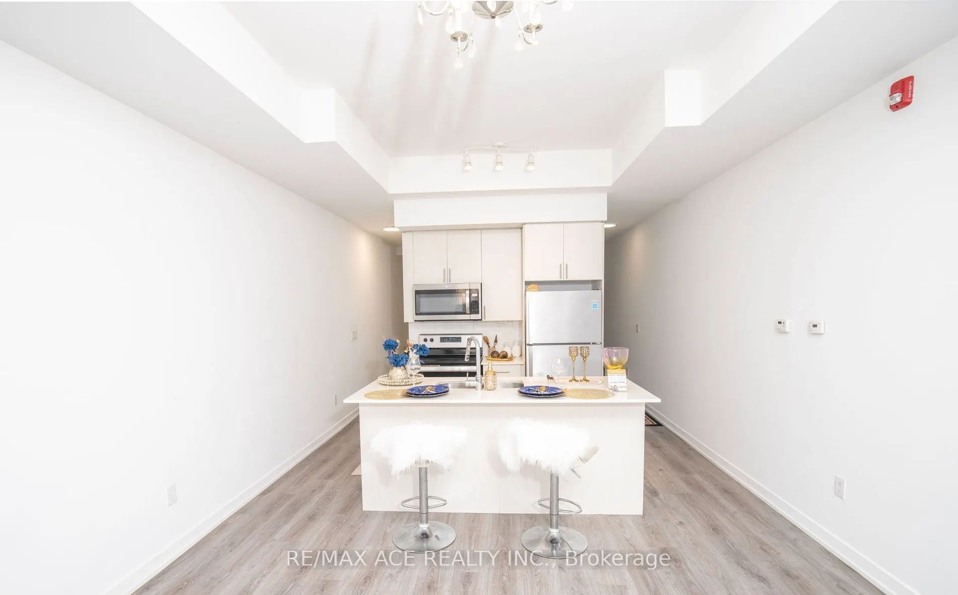 3686 St Clair Avenue E #105
