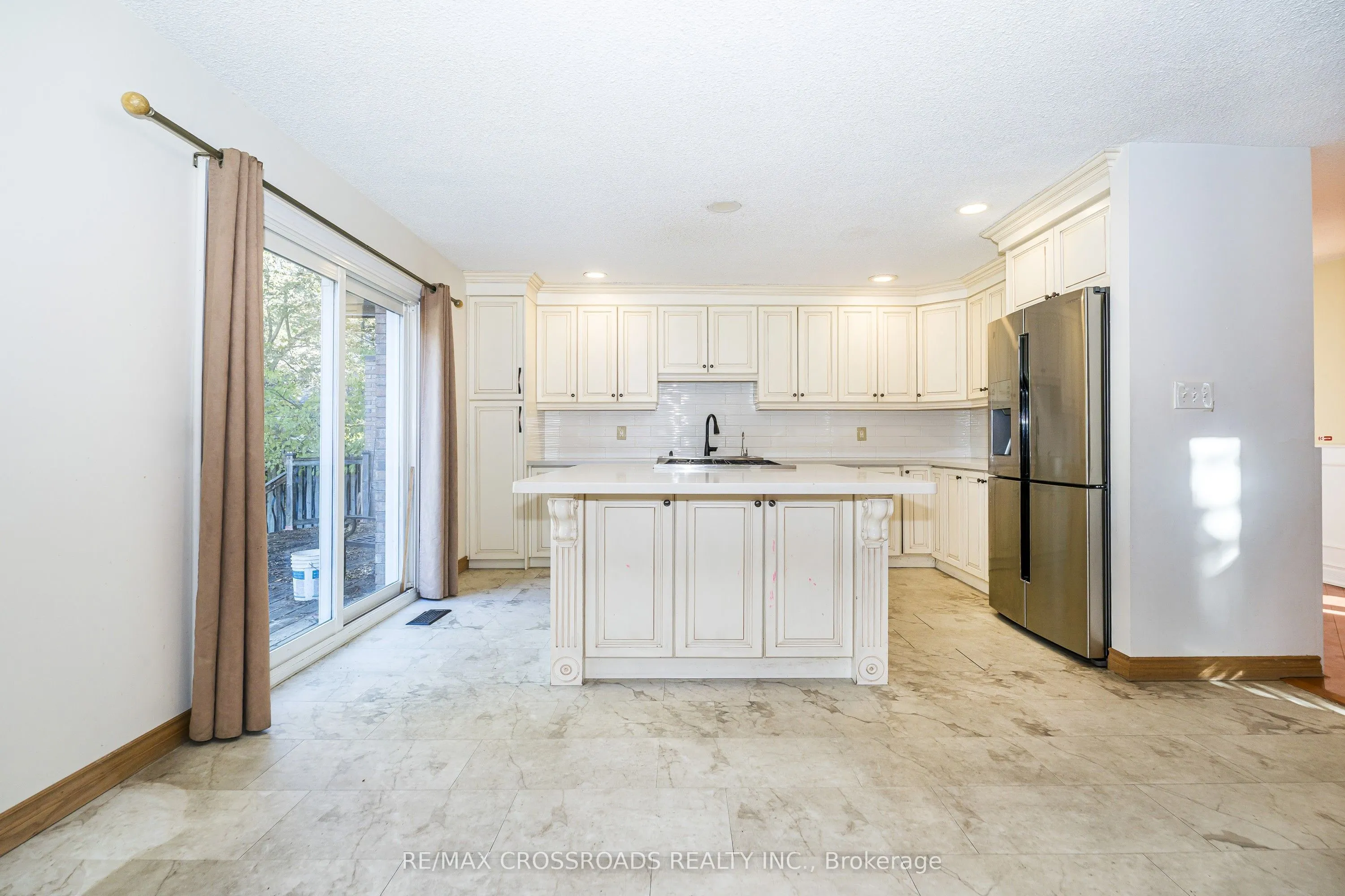 1910 Fairport Road
