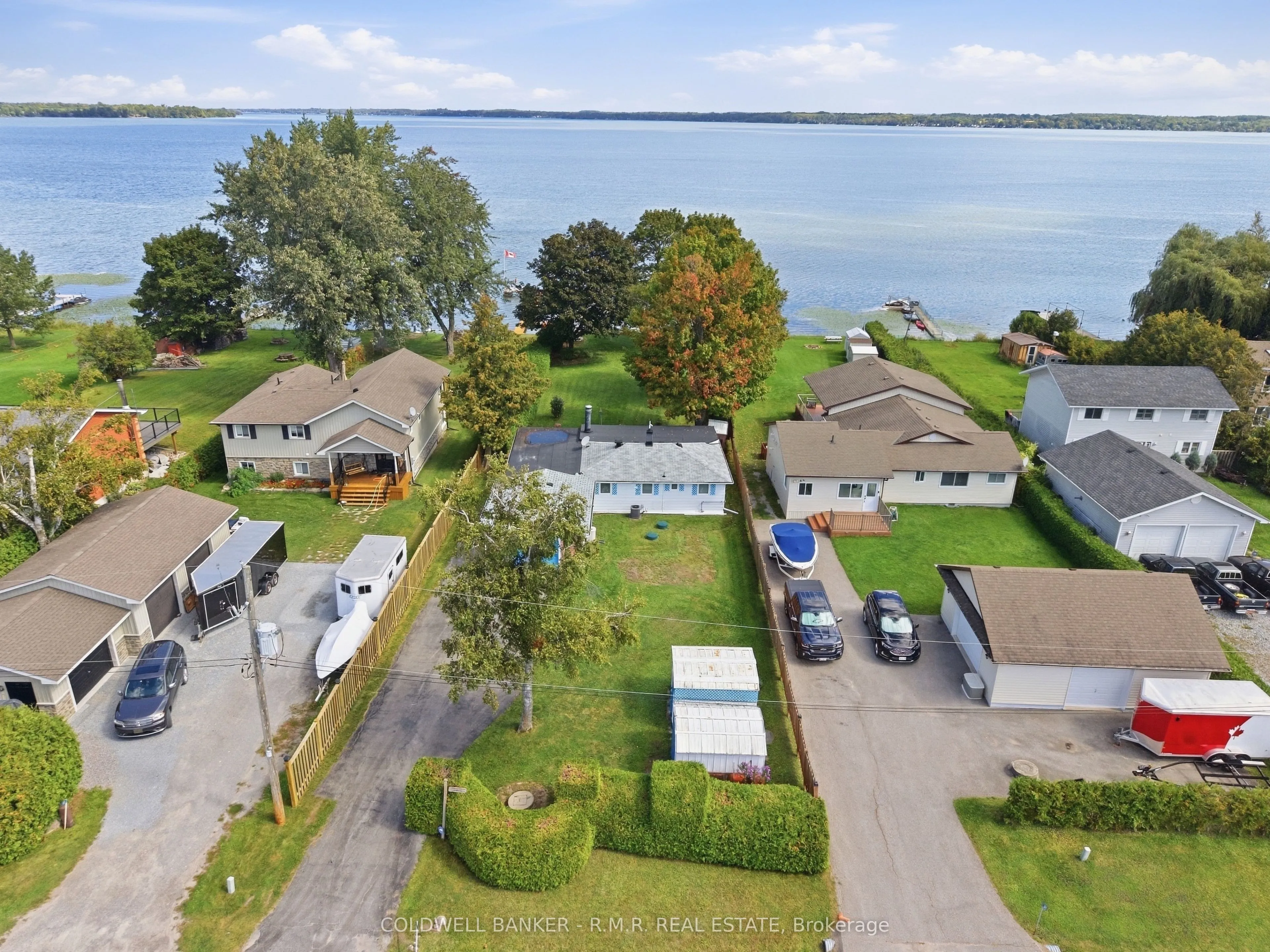 87 Edgewood Crescent