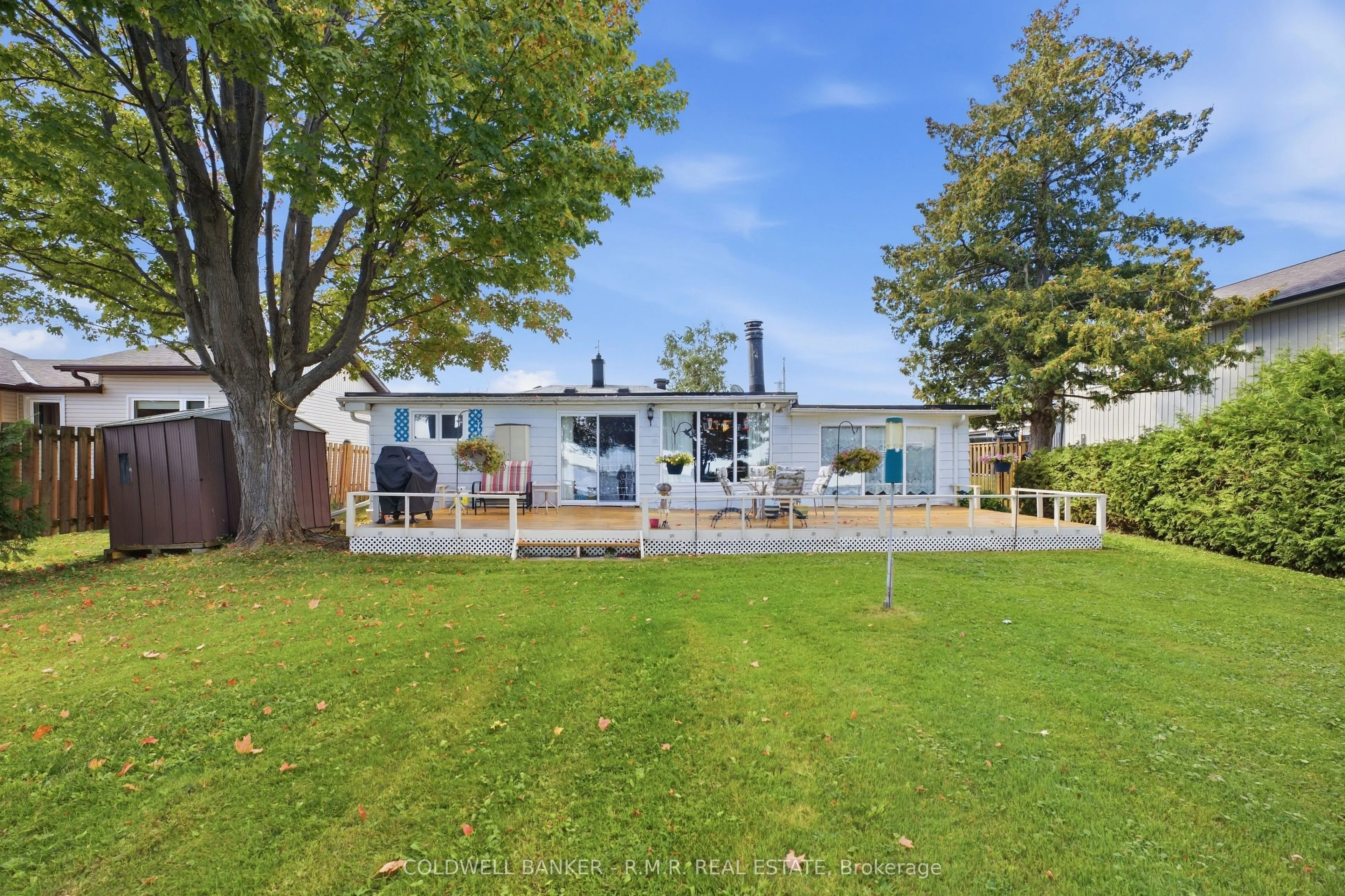 87 Edgewood Crescent