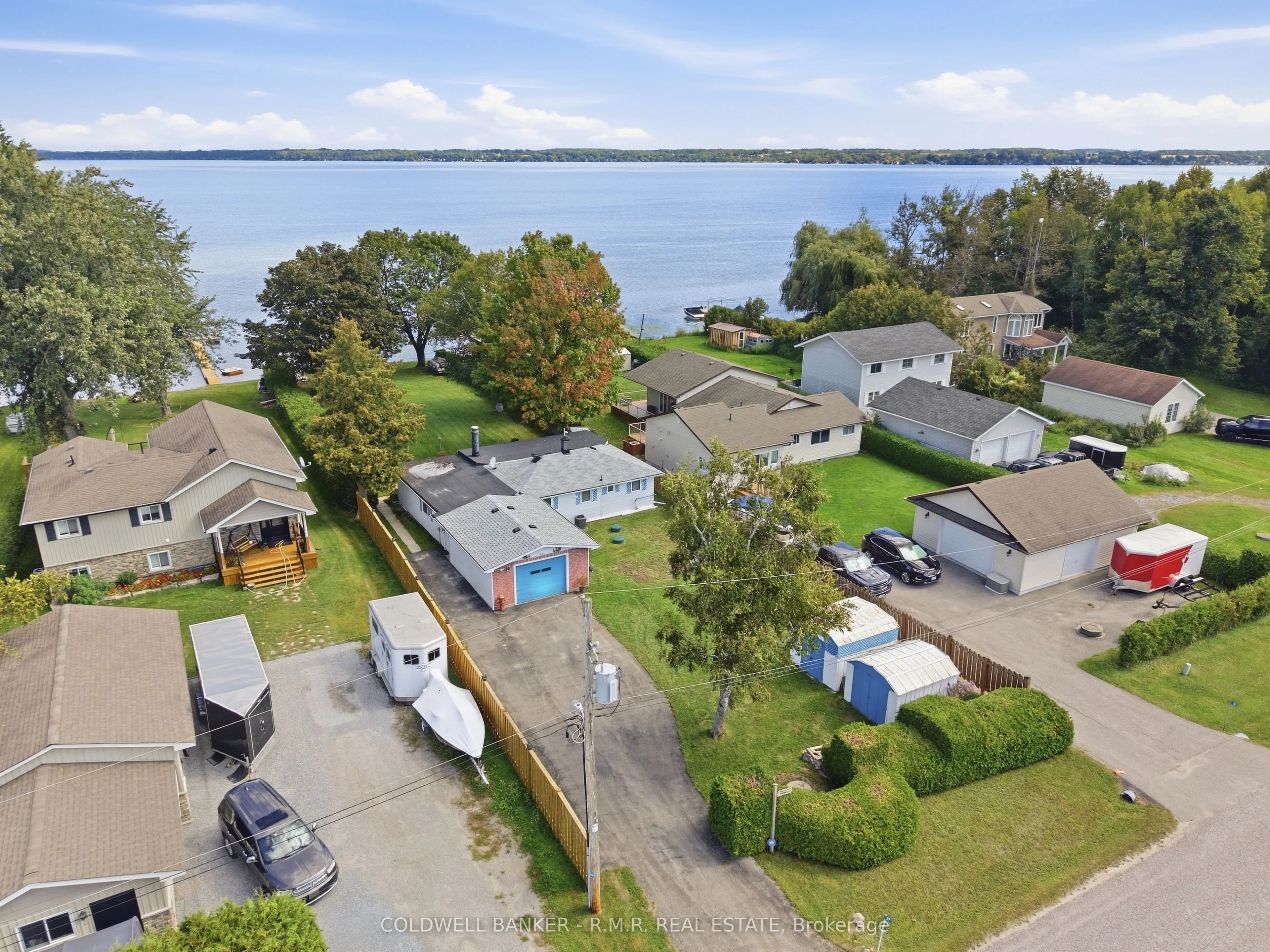 87 Edgewood Crescent