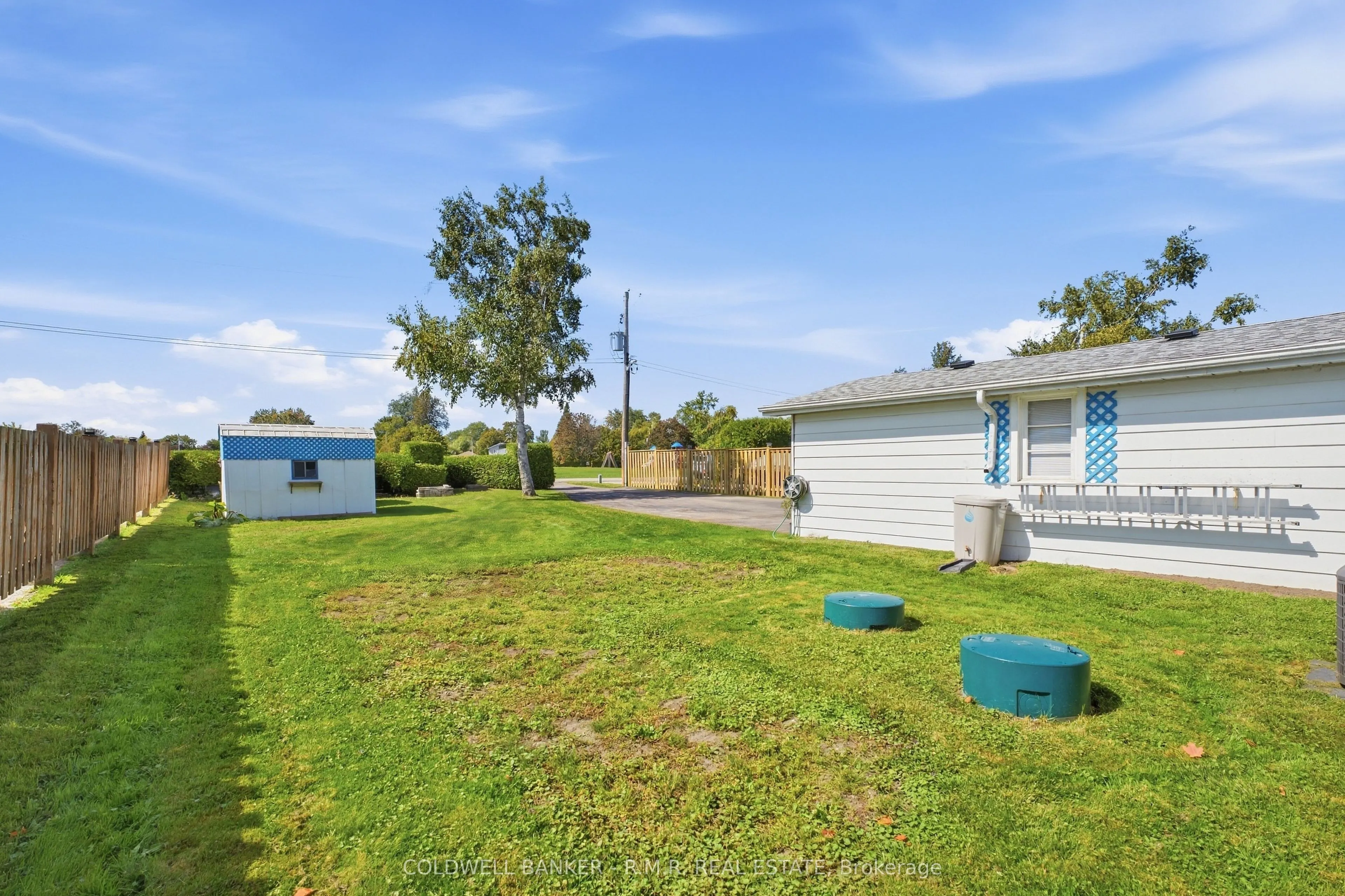 87 Edgewood Crescent