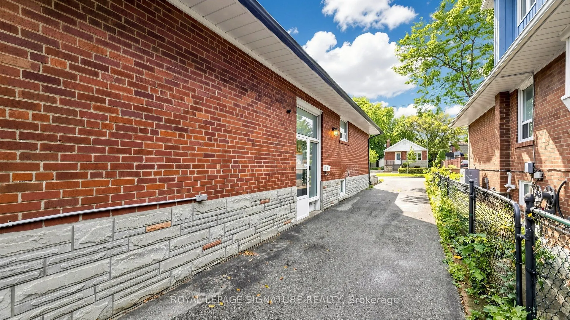 35 Florens Avenue