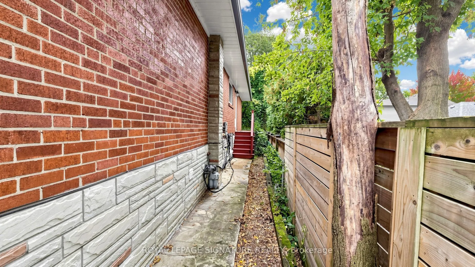 35 Florens Avenue