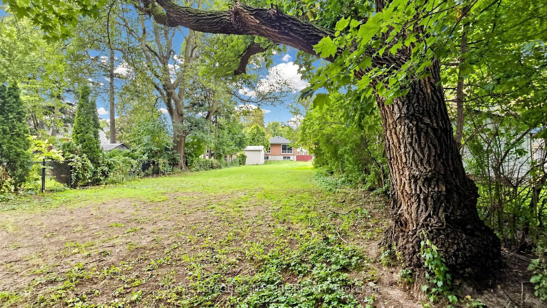 35 Florens Avenue