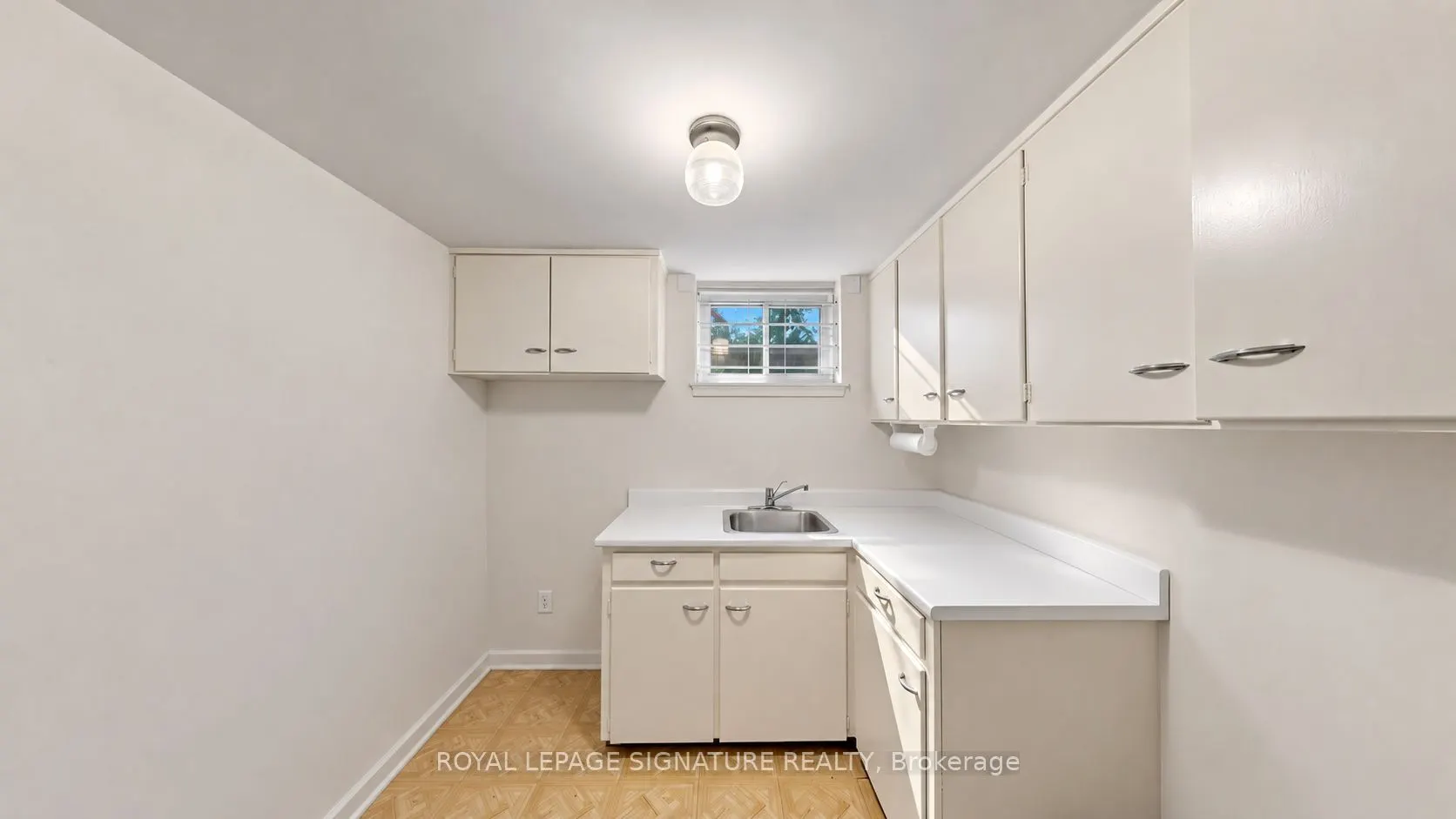35 Florens Avenue