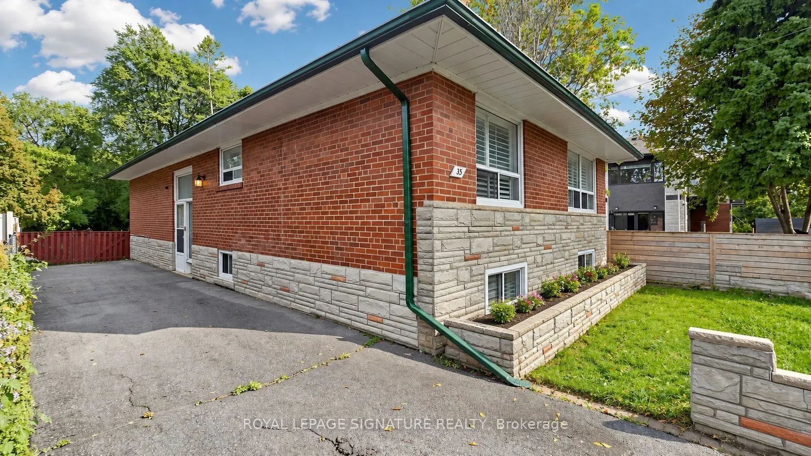 35 Florens Avenue