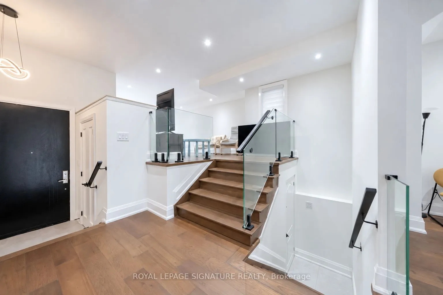 540B Pharmacy Avenue