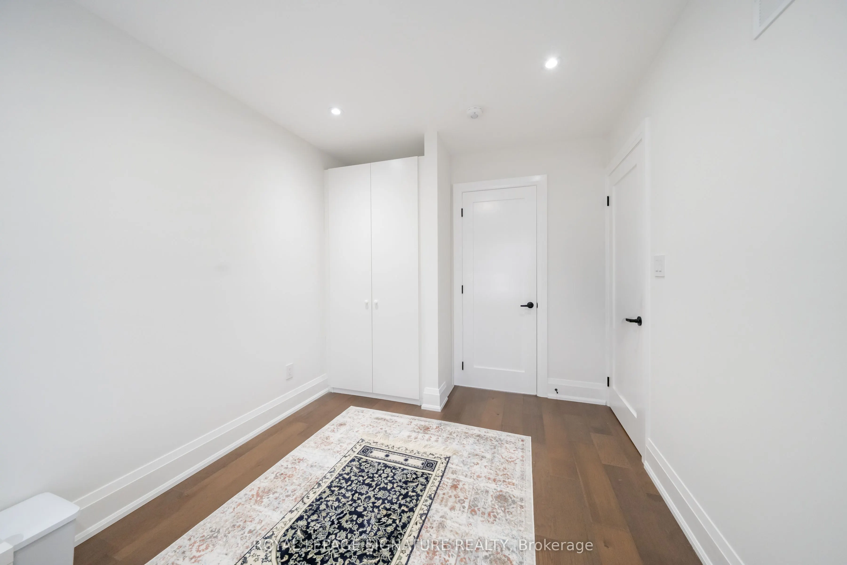 540B Pharmacy Avenue