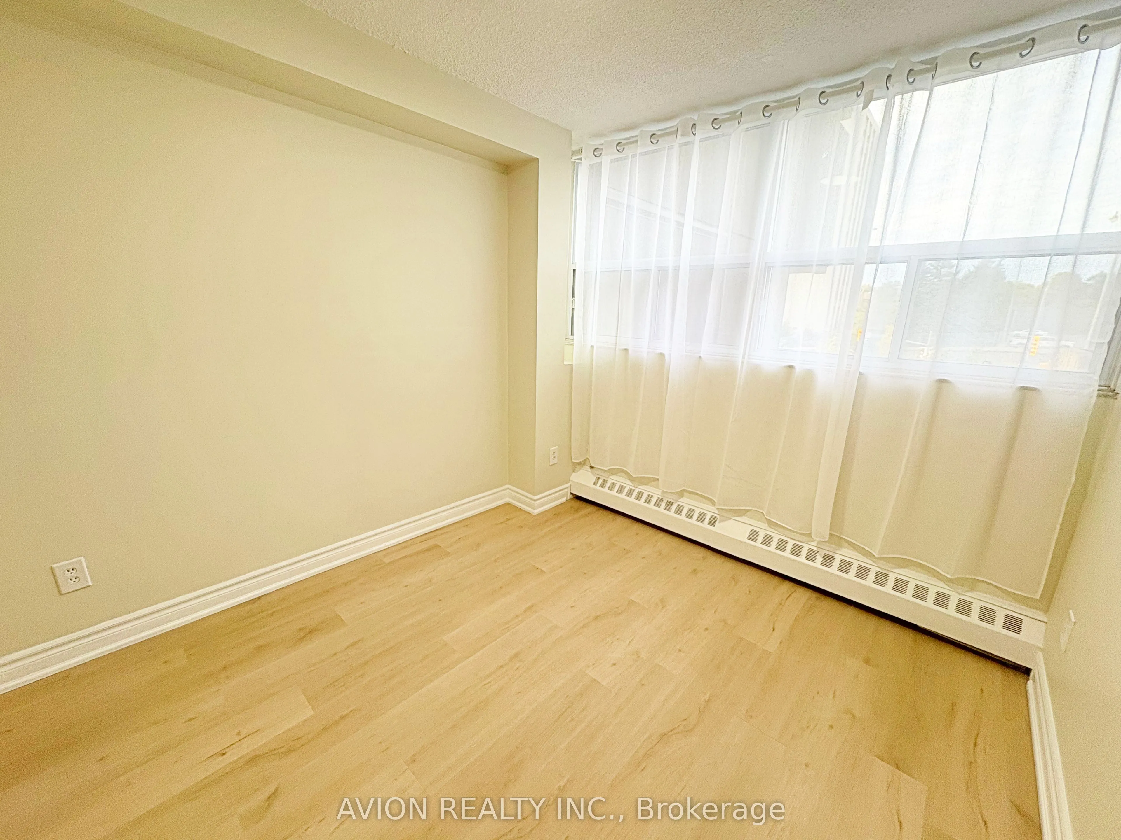 4091 Sheppard Avenue #202