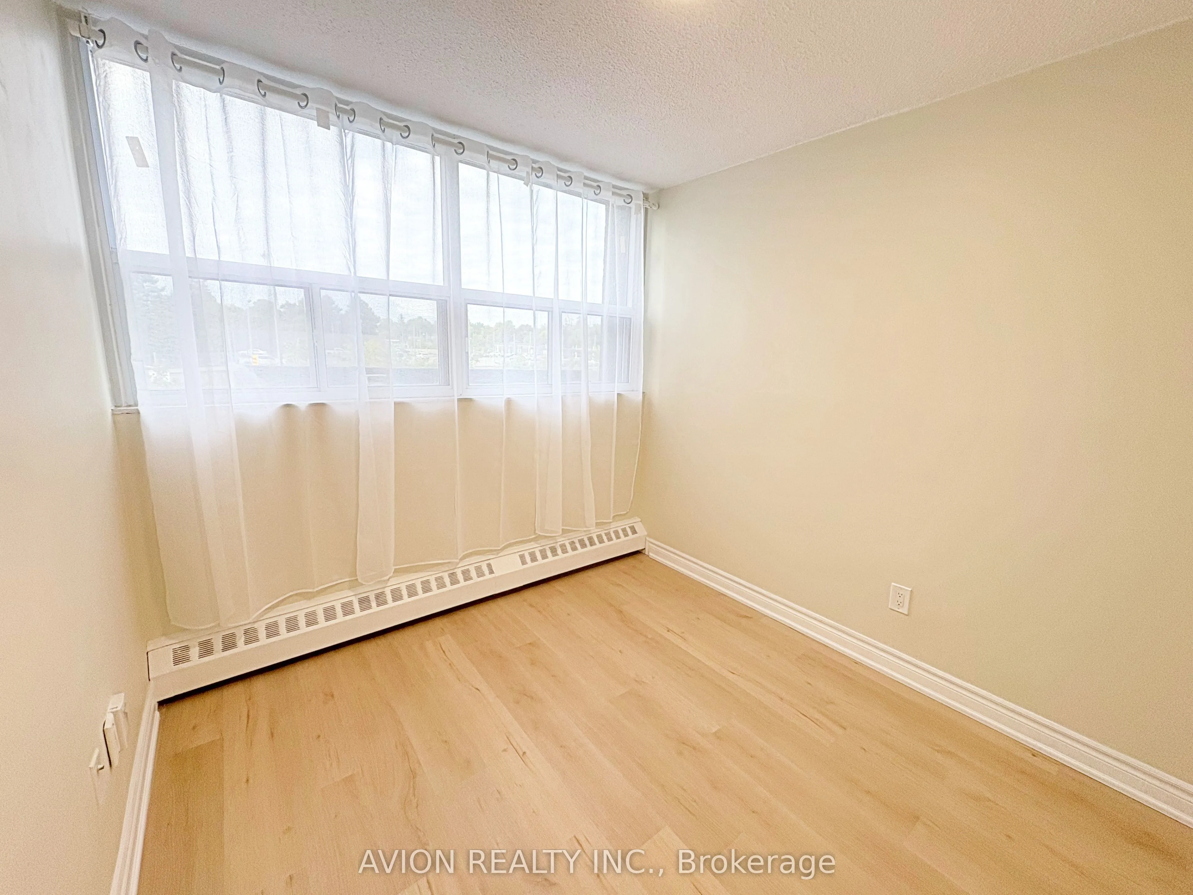 4091 Sheppard Avenue #202