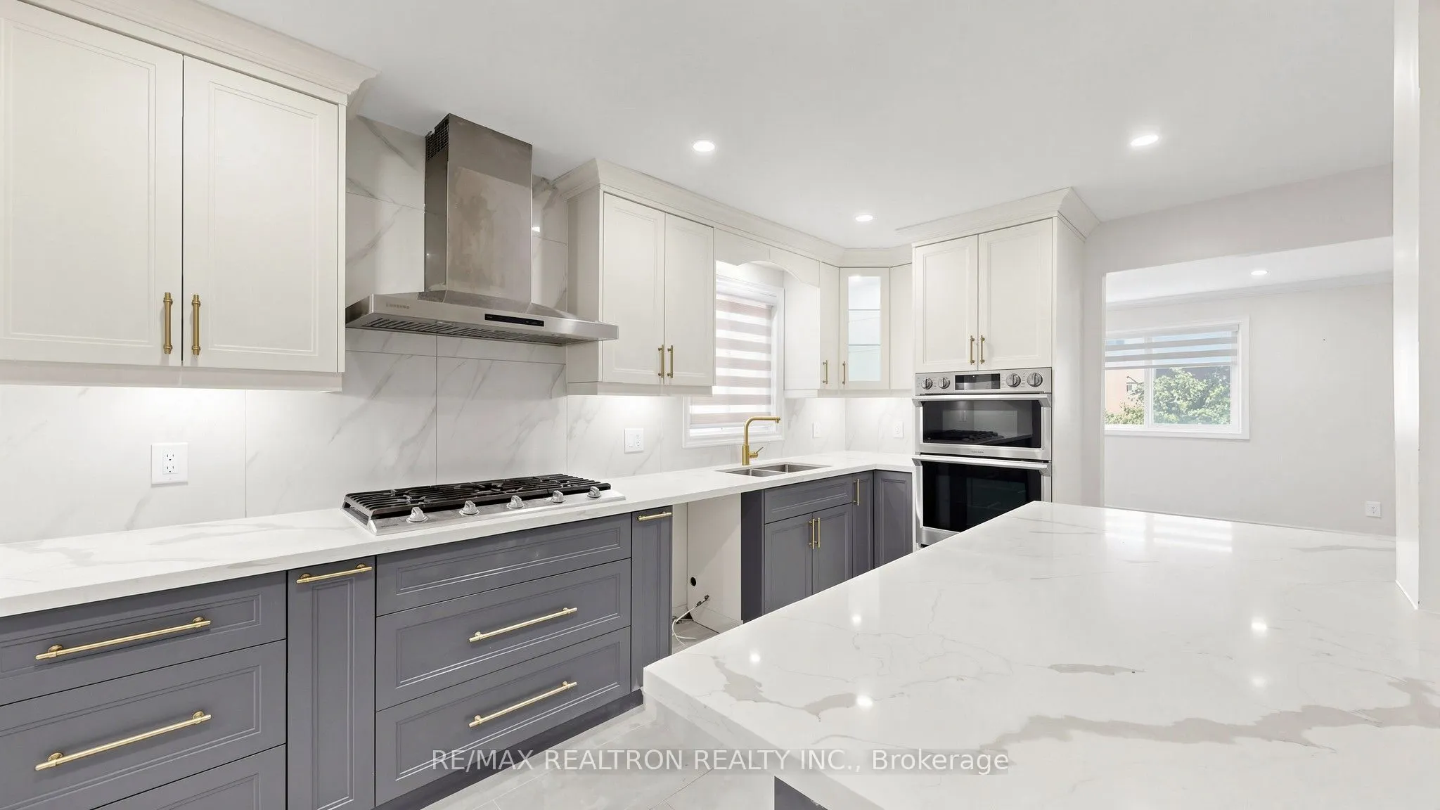 72 Halfmoon Square