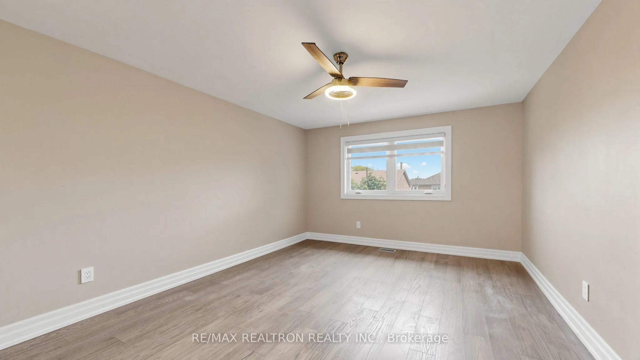 72 Halfmoon Square