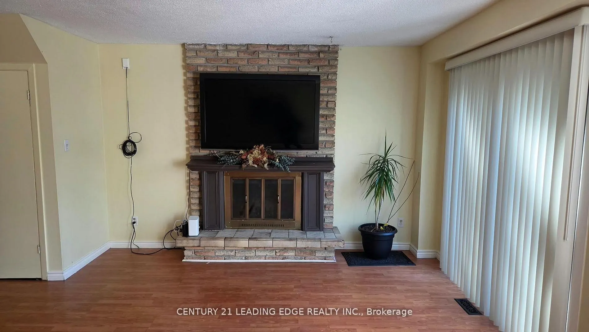 6 Plum Brook Crescent #MAIN & 2ND FLR