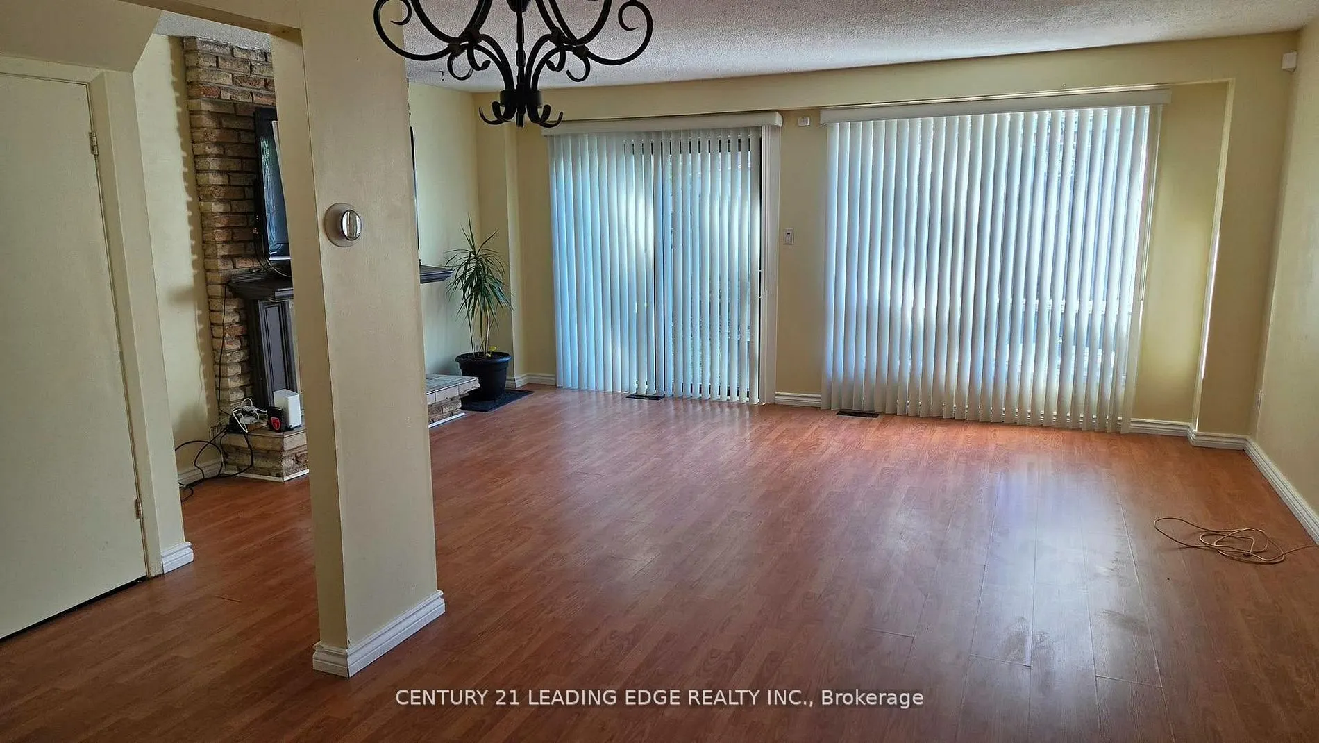 6 Plum Brook Crescent #MAIN & 2ND FLR