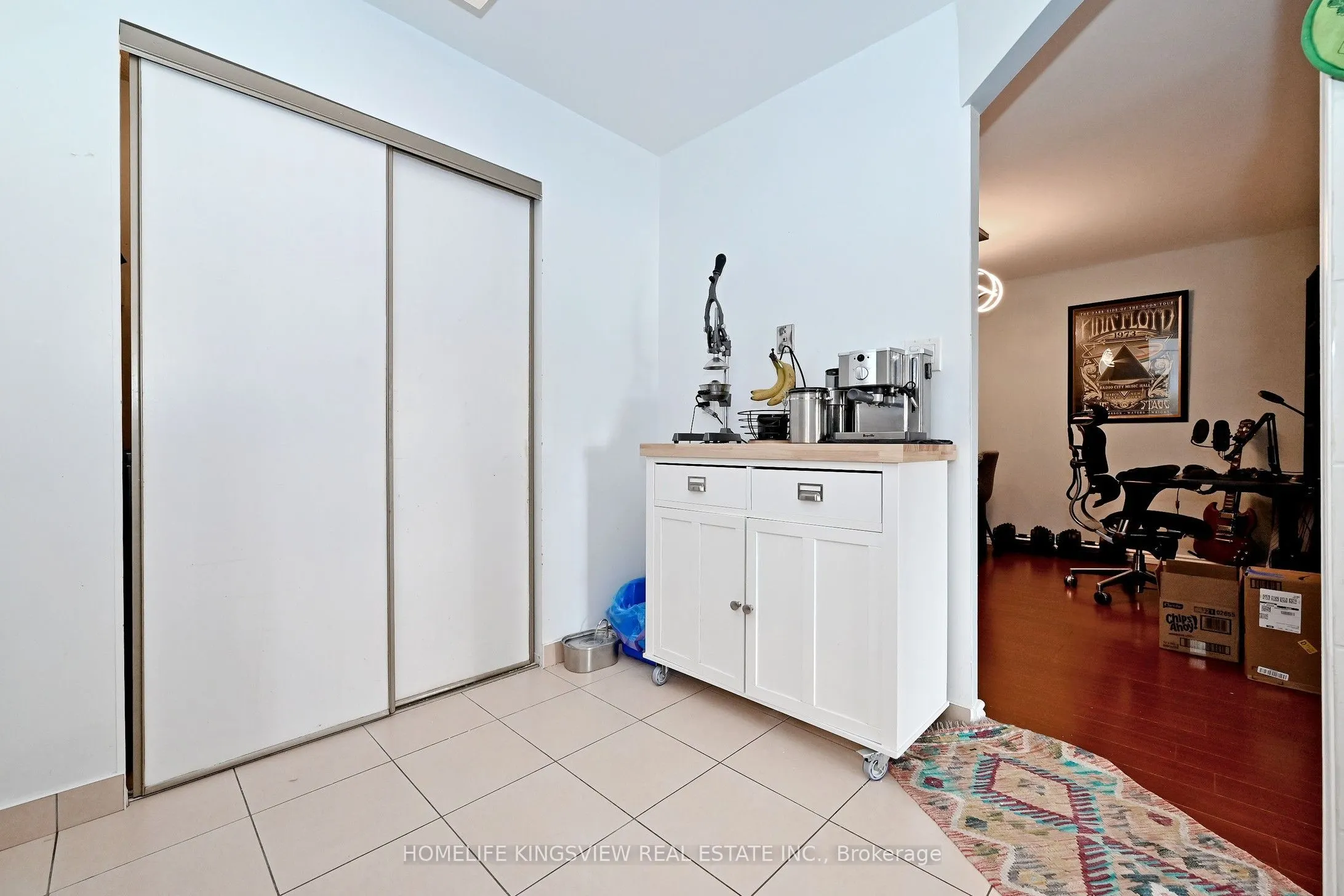 175 Bamburgh Circle #601