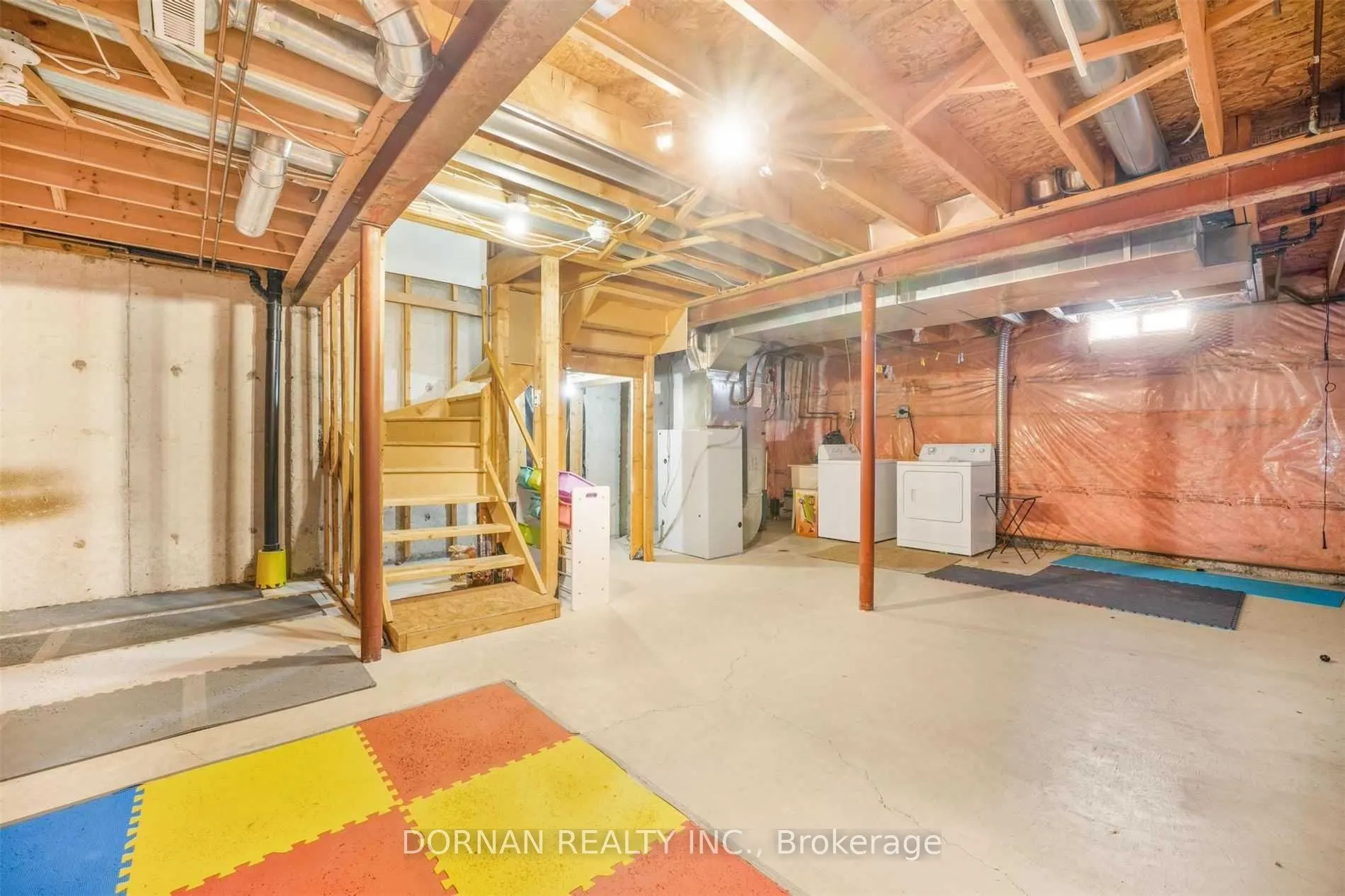 76 Greengrove Way