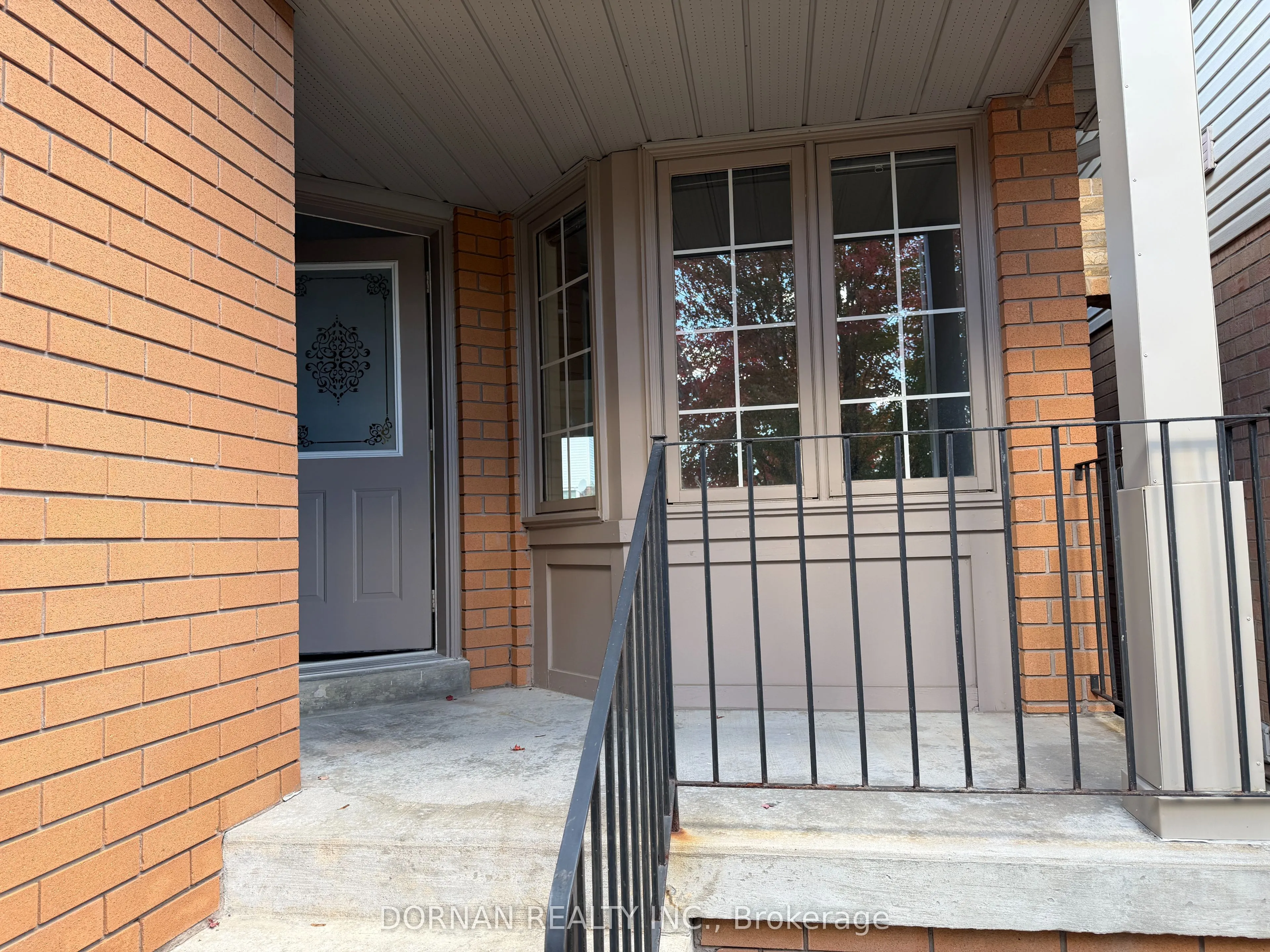 76 Greengrove Way