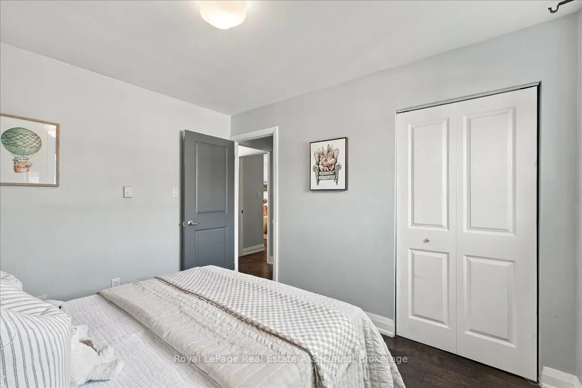 540 Mary Street E #1-4