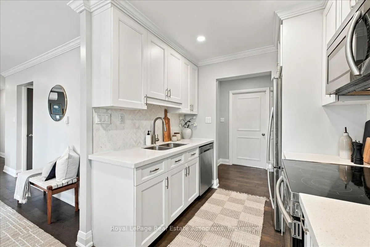 540 Mary Street E #1-4