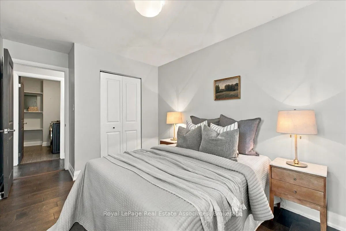 540 Mary Street E #1-4