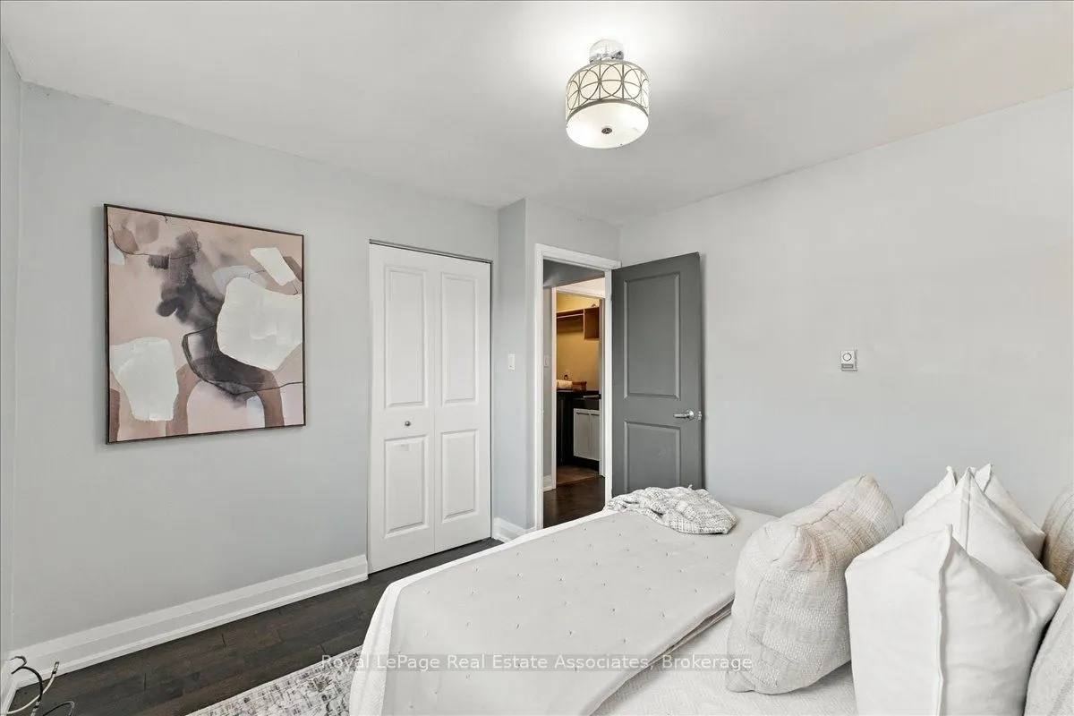 540 Mary Street E #1-4