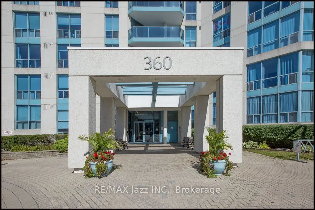 360 Watson Street W #105