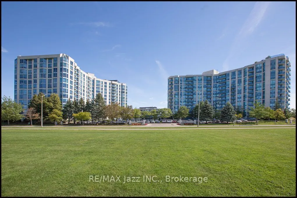 360 Watson Street W #105