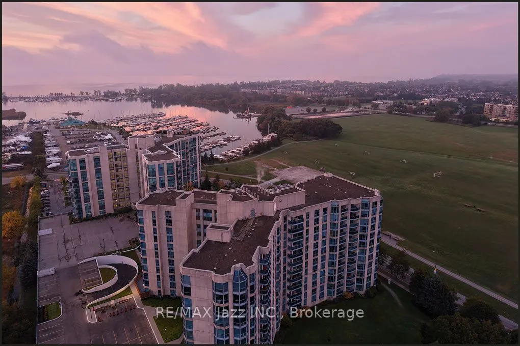 360 Watson Street W #105