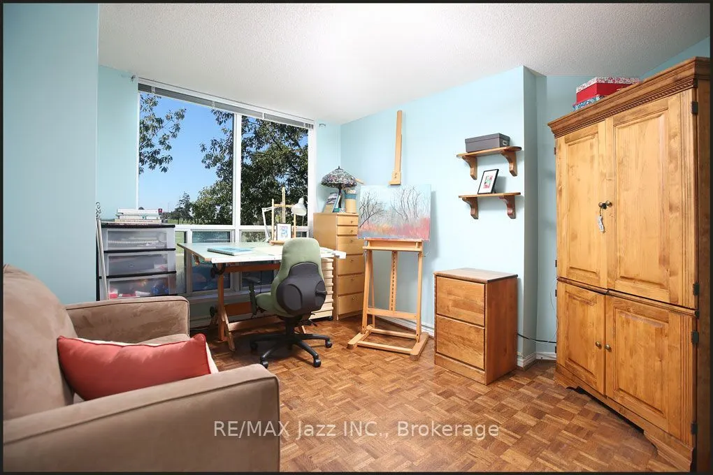 360 Watson Street W #105