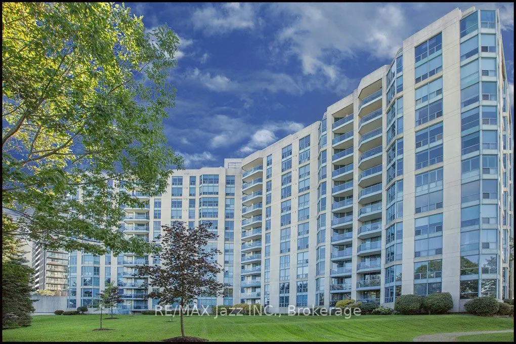 360 Watson Street W #105