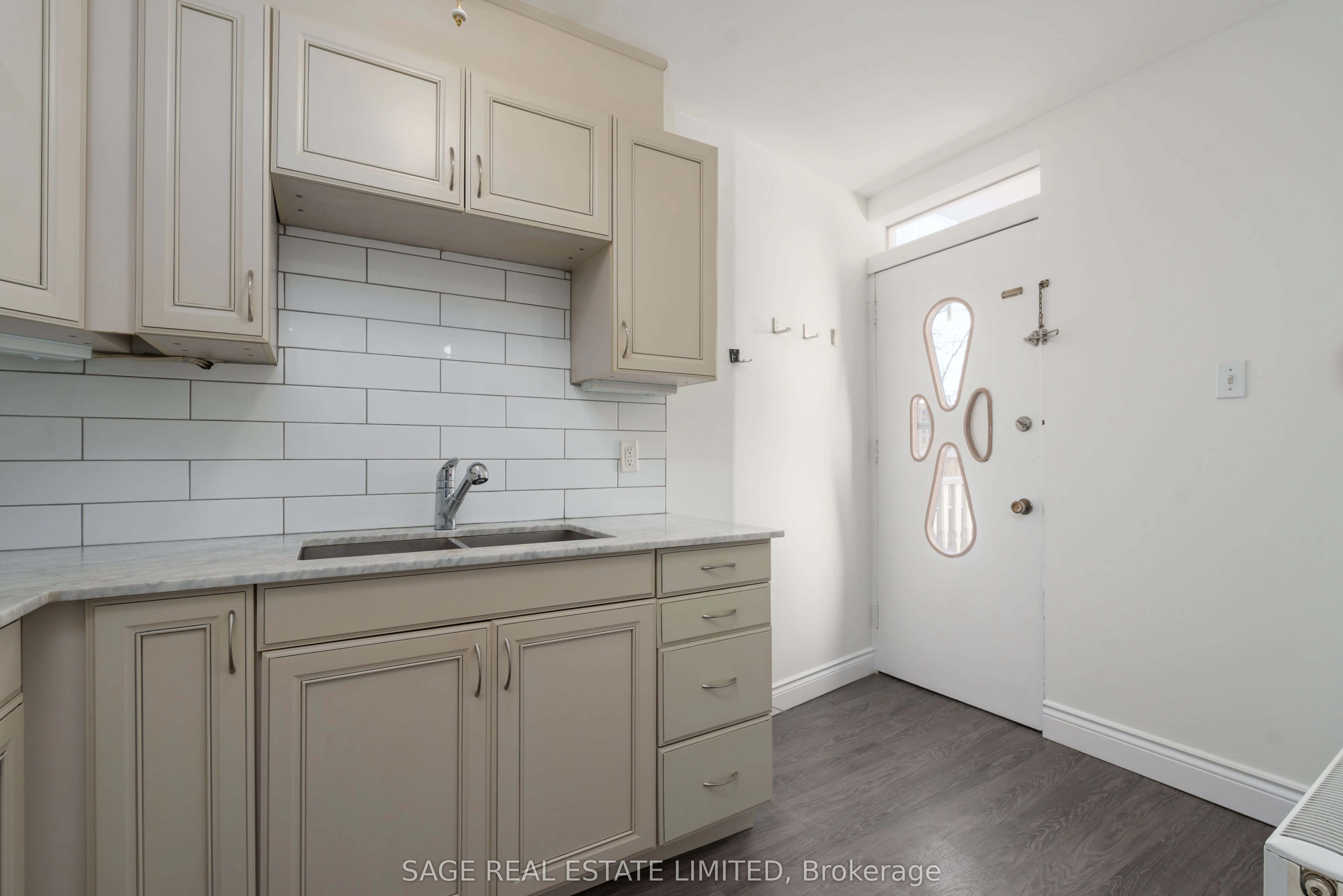 8 Brookmount Road #1B
