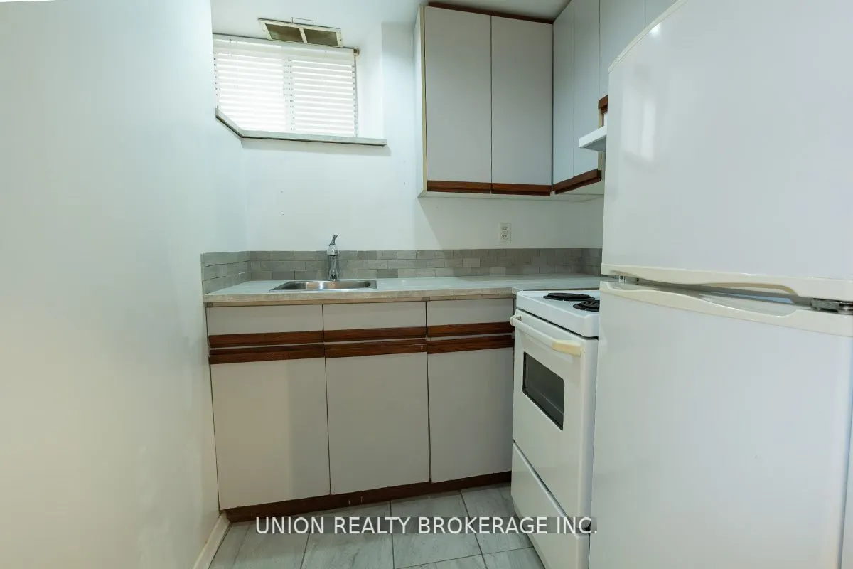 33 Balsam Avenue #B1