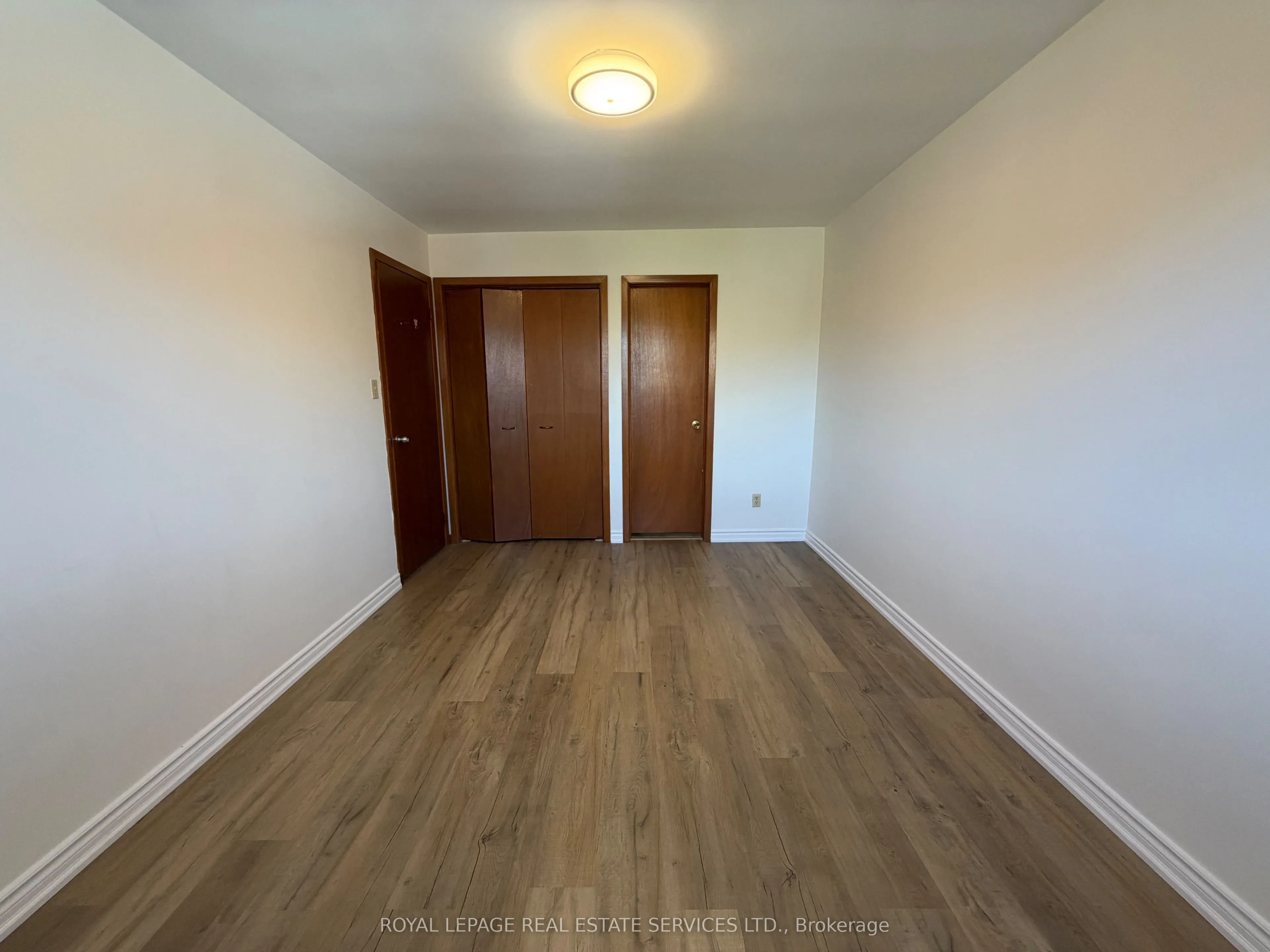 66 Terryhill Crescent #Upper