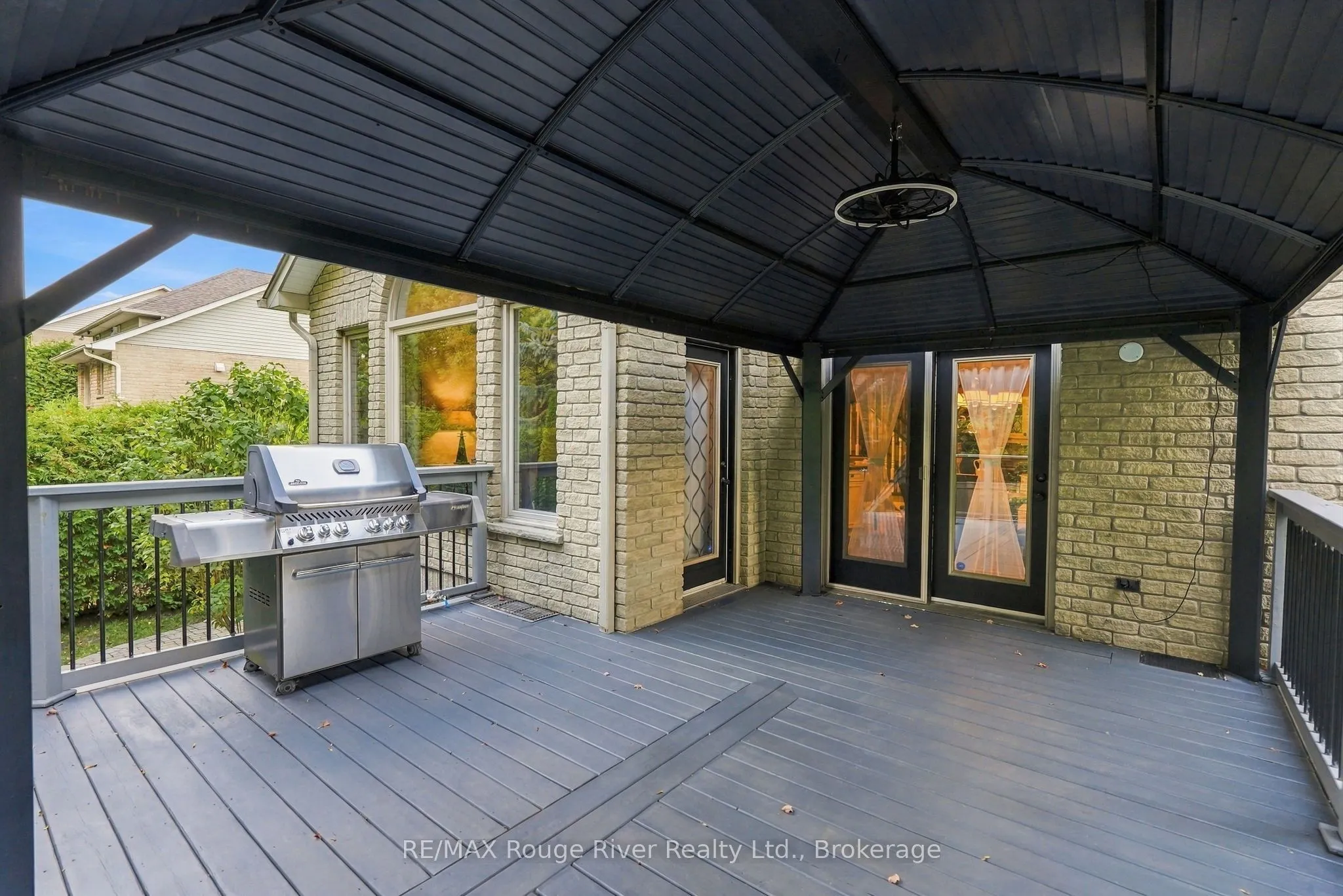 264 Ryerson Crescent
