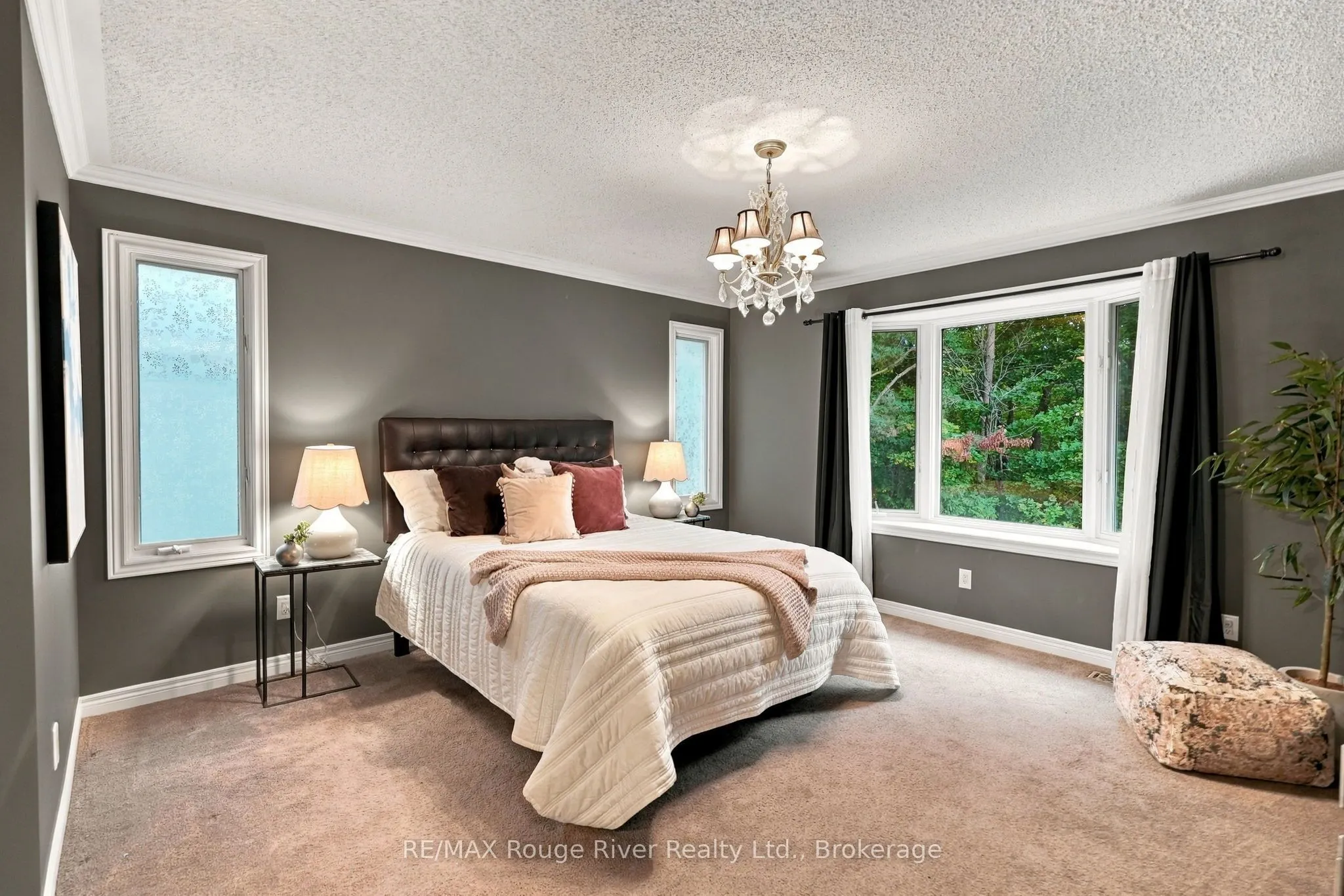 264 Ryerson Crescent