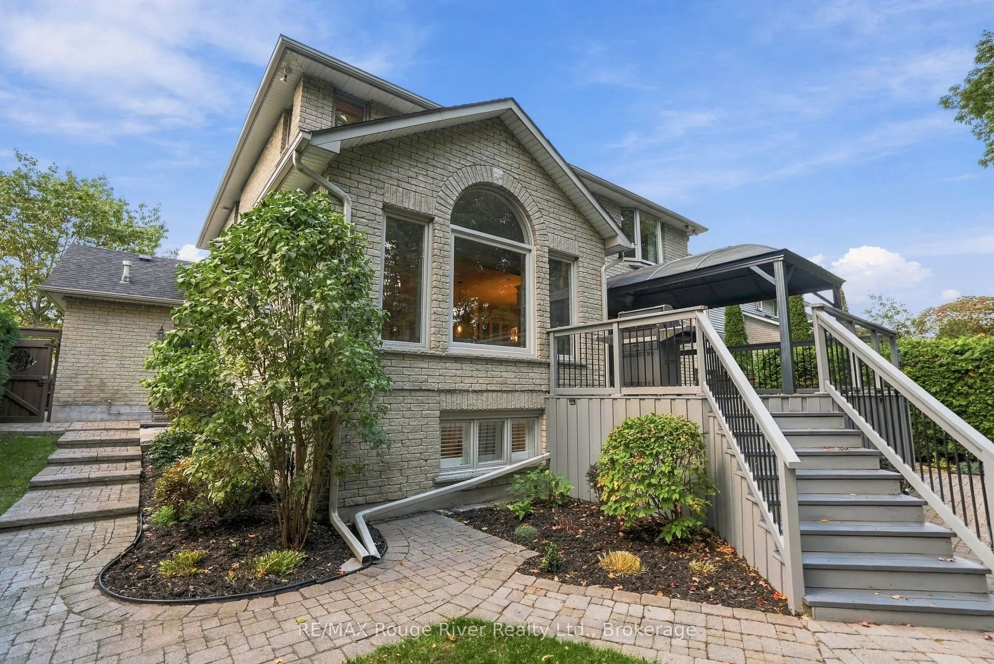 264 Ryerson Crescent