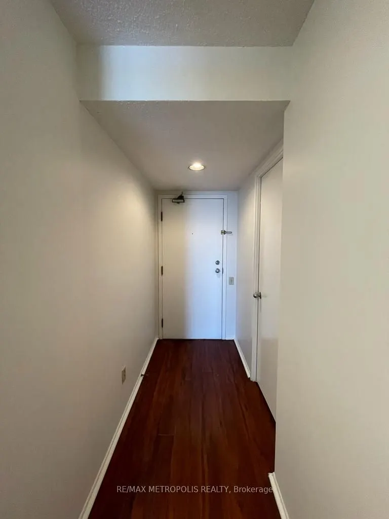 2460 Eglinton Avenue E #1412