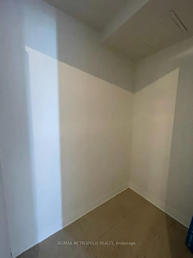 2460 Eglinton Avenue E #1412