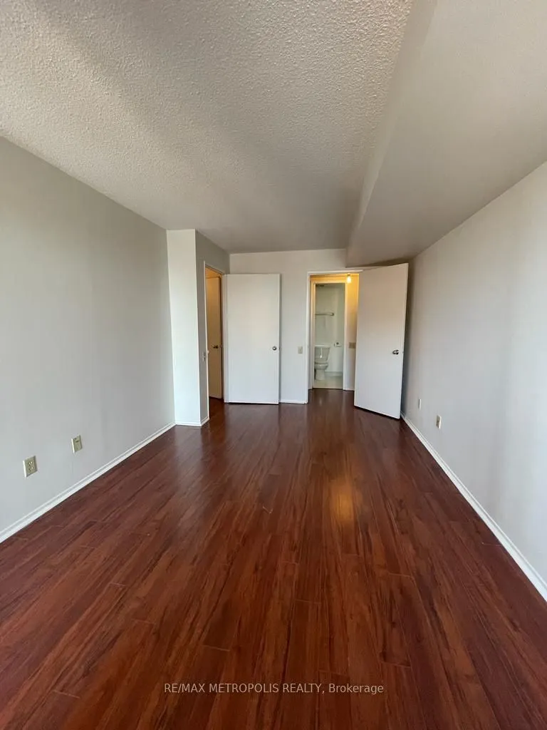 2460 Eglinton Avenue E #1412