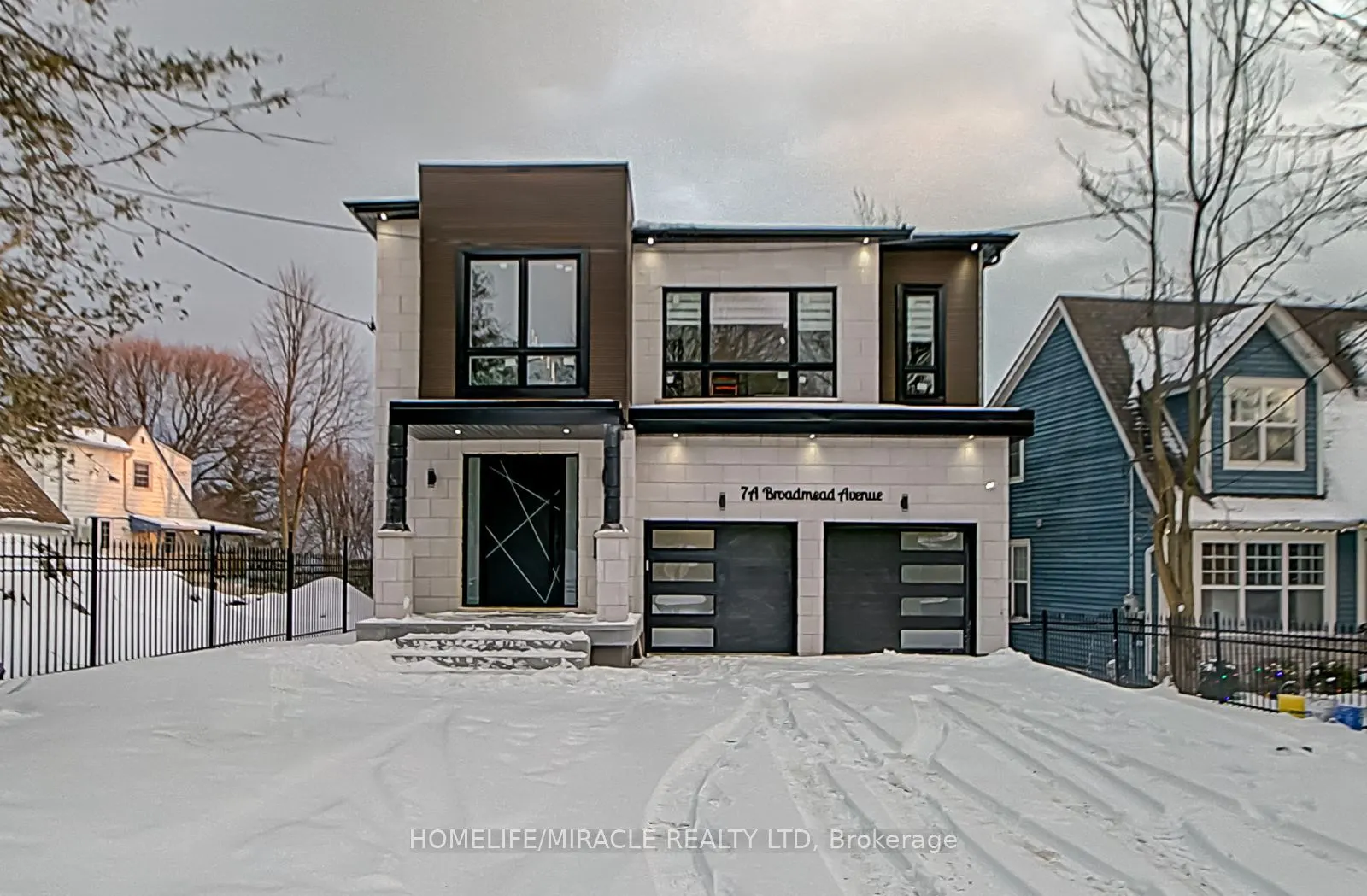 7A Broadmead Avenue