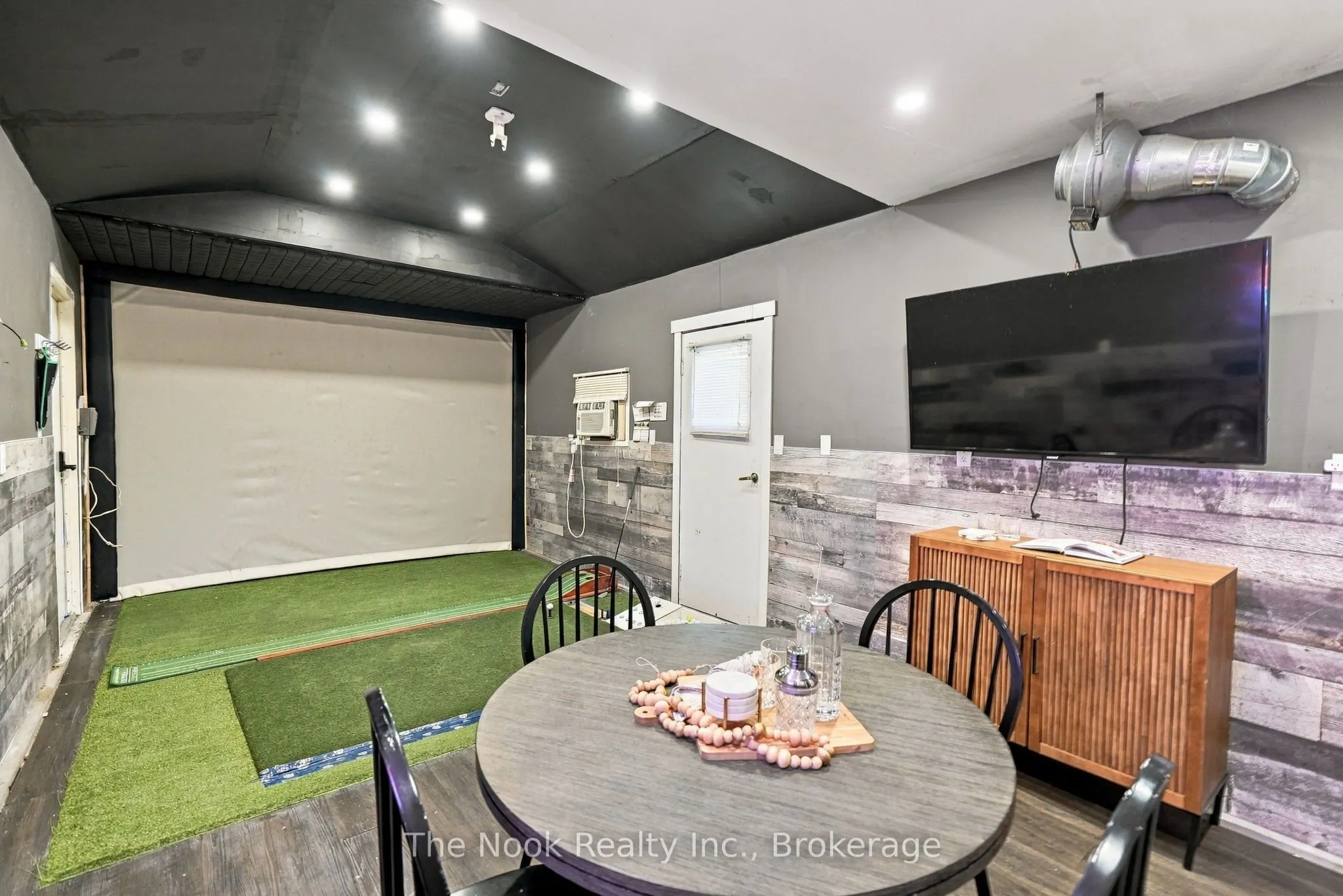 456 Harcourt Drive