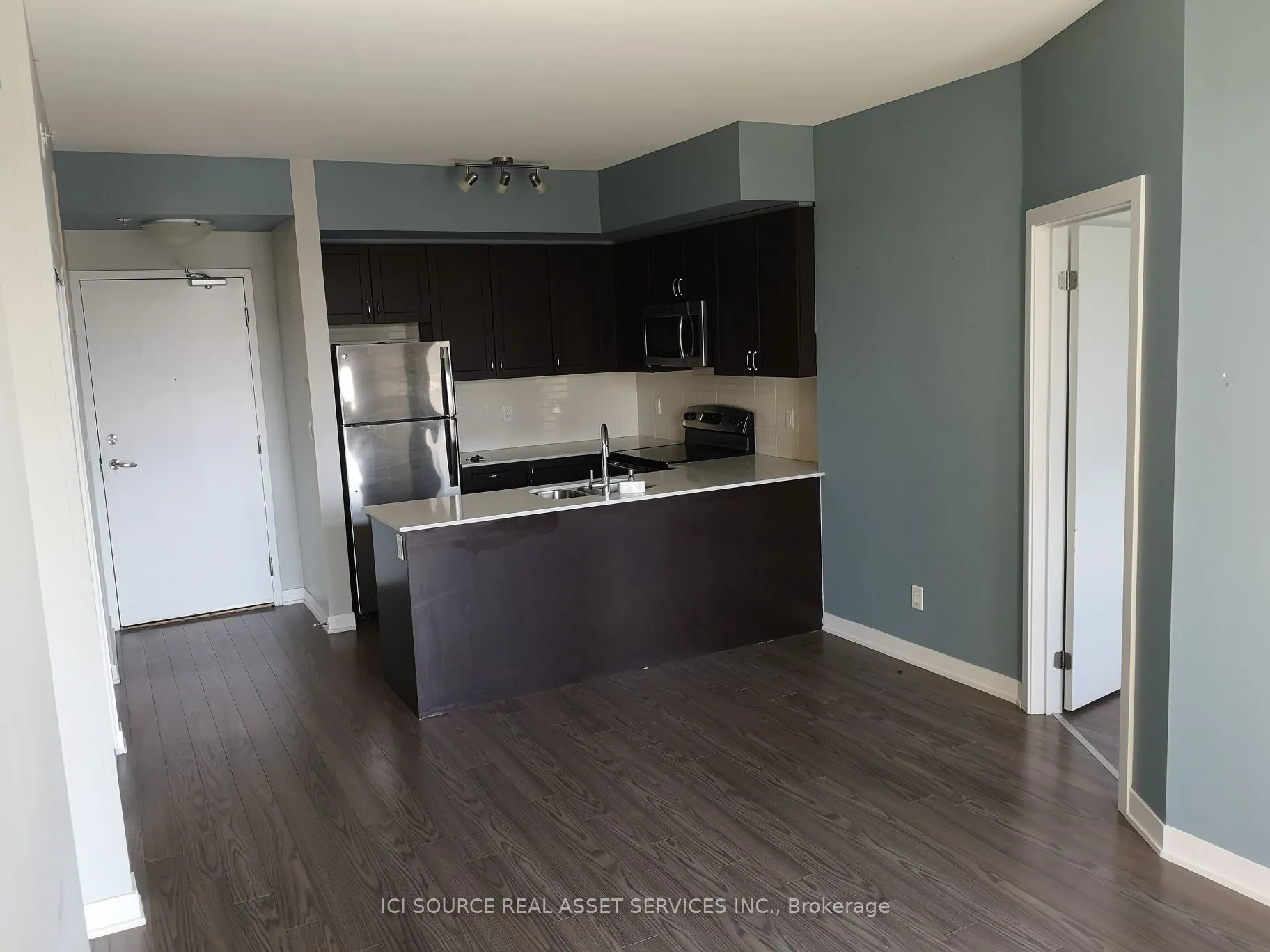 3560 St. Clair Avenue E #423
