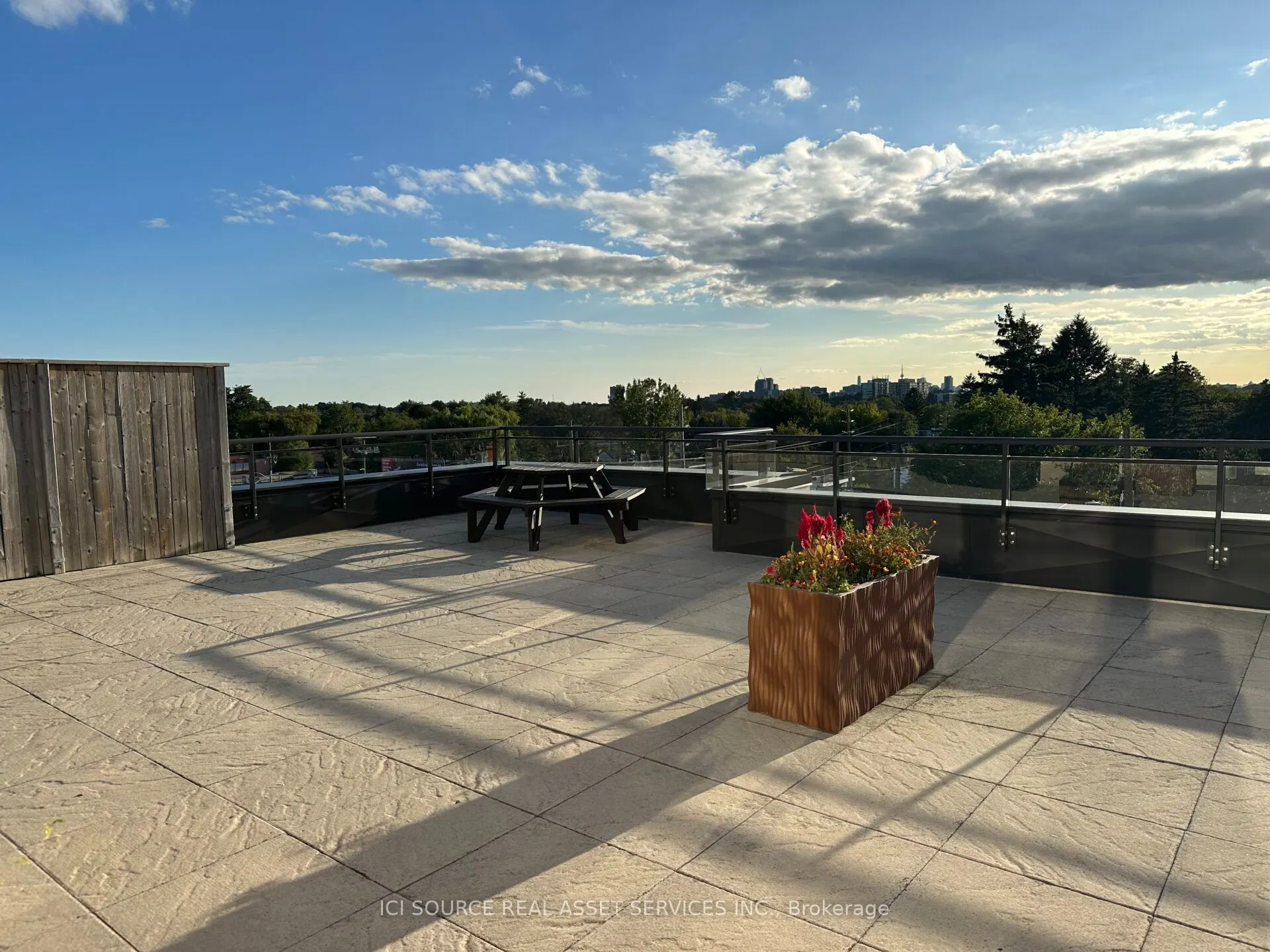 3560 St. Clair Avenue E #423